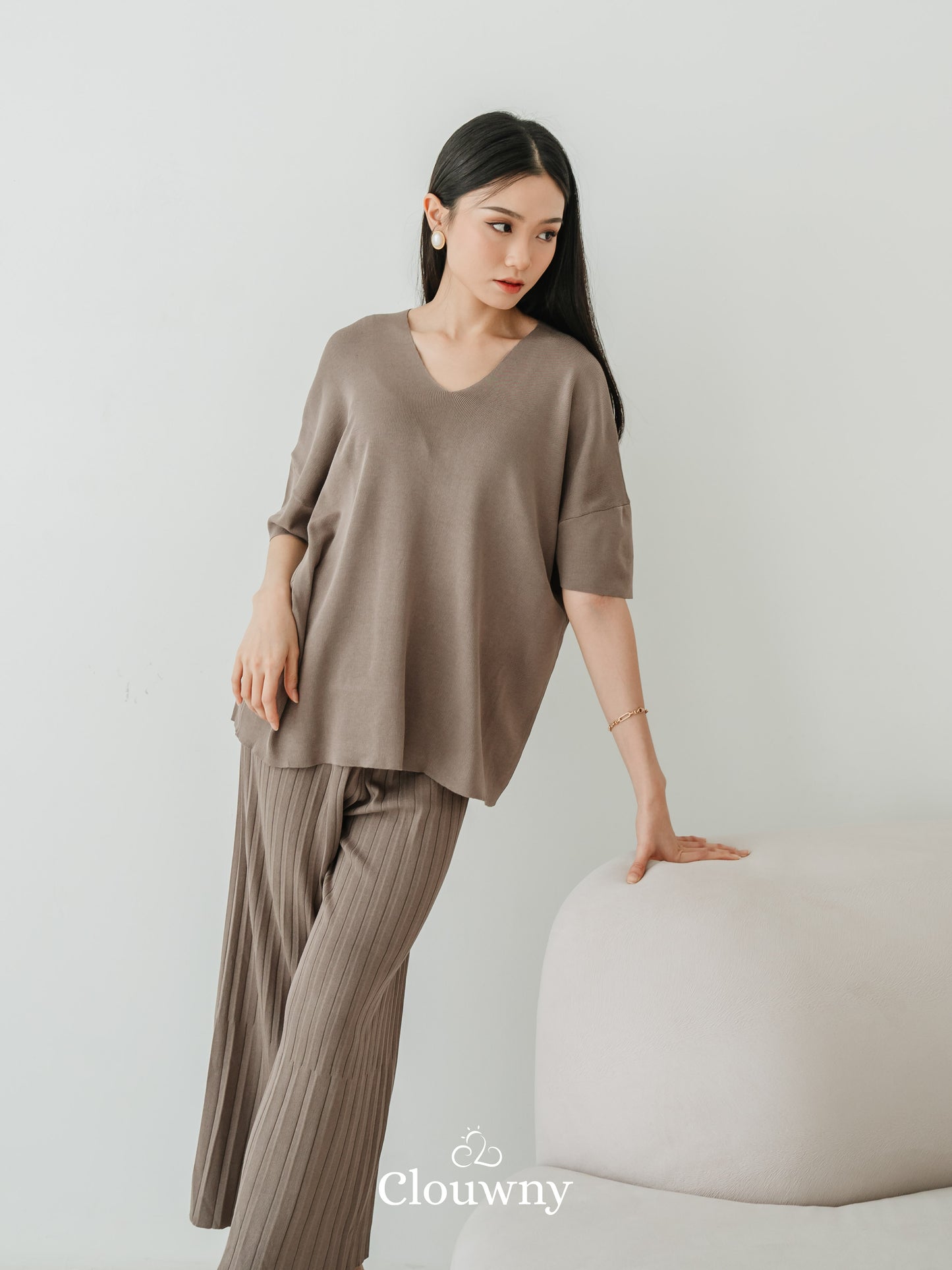 Lyra Vneck Set - Beige