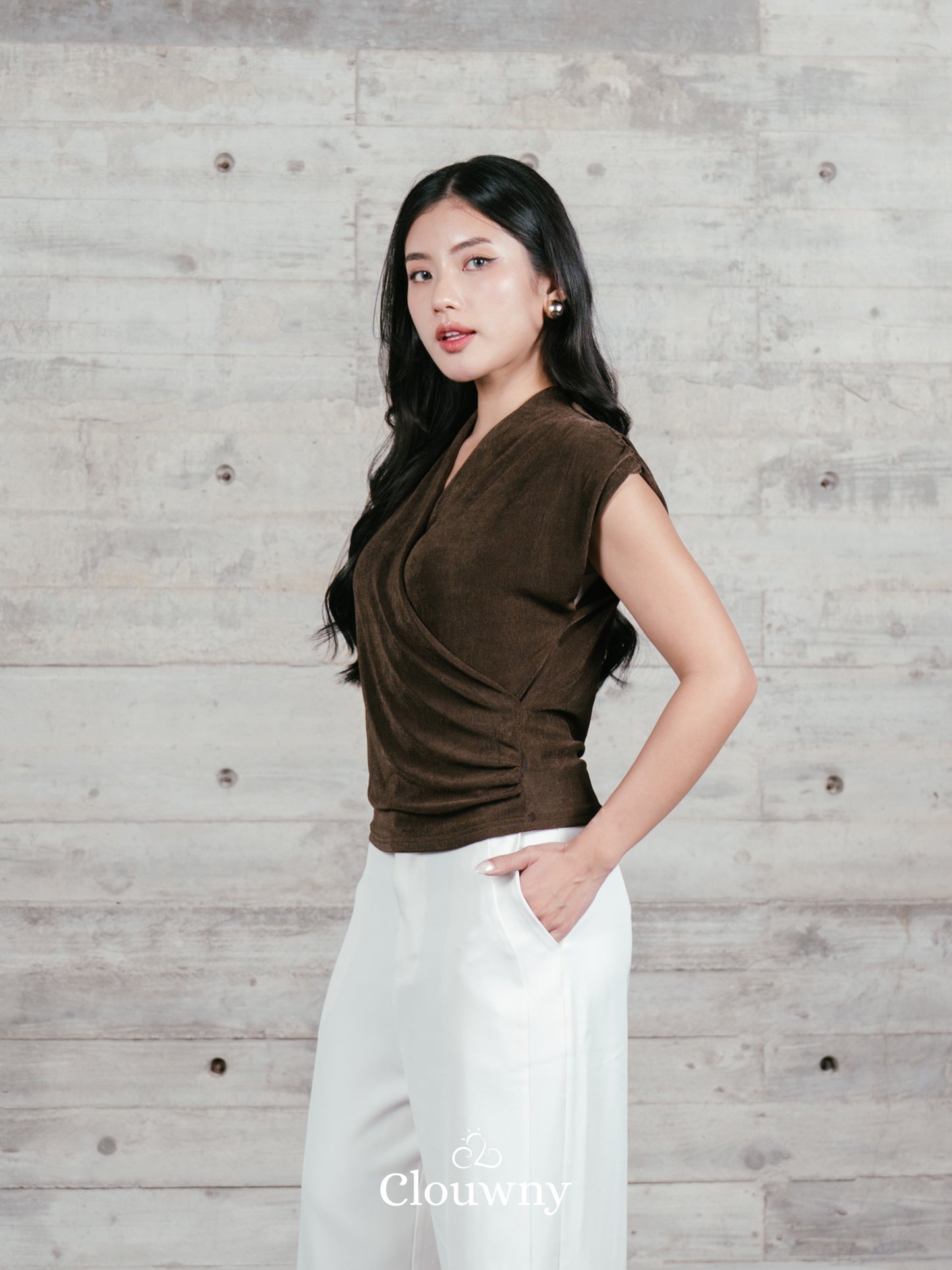 Gemi Vneck Knit Top - Coffee
