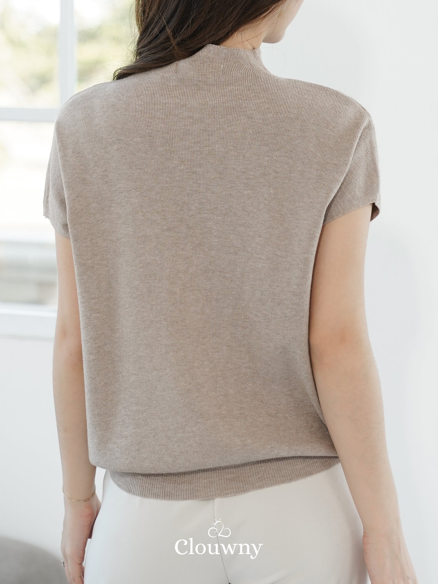 Semi Turtle Top - Beige