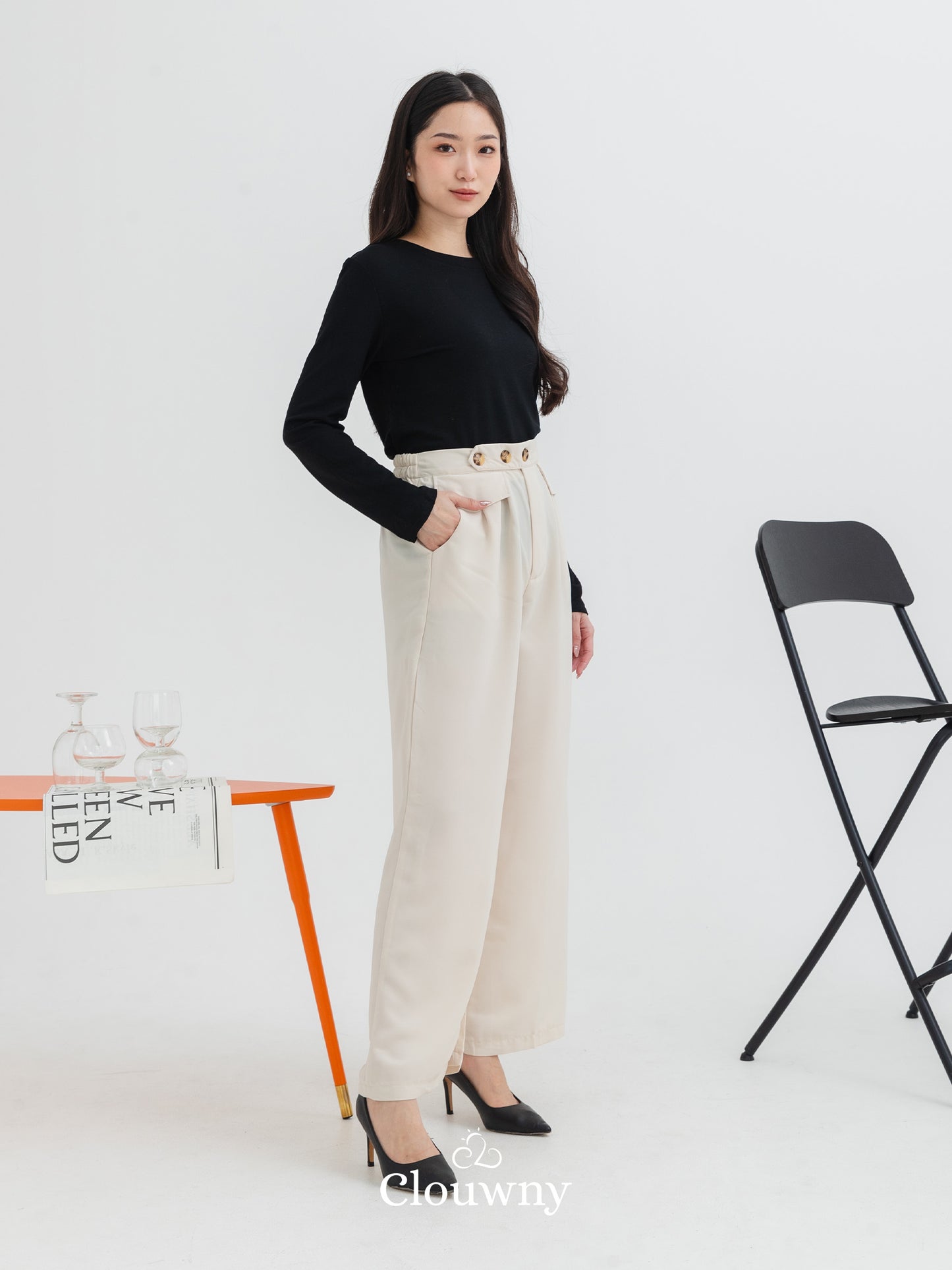 Quin Three Button Pants - Cream