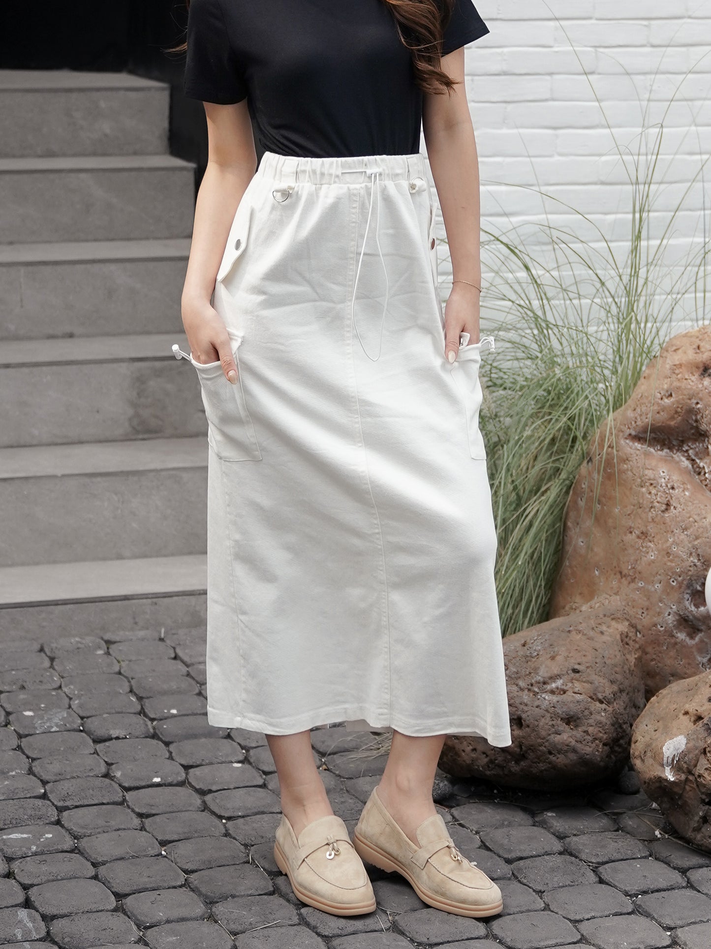 Kaze Cargo Denim Skirt - White
