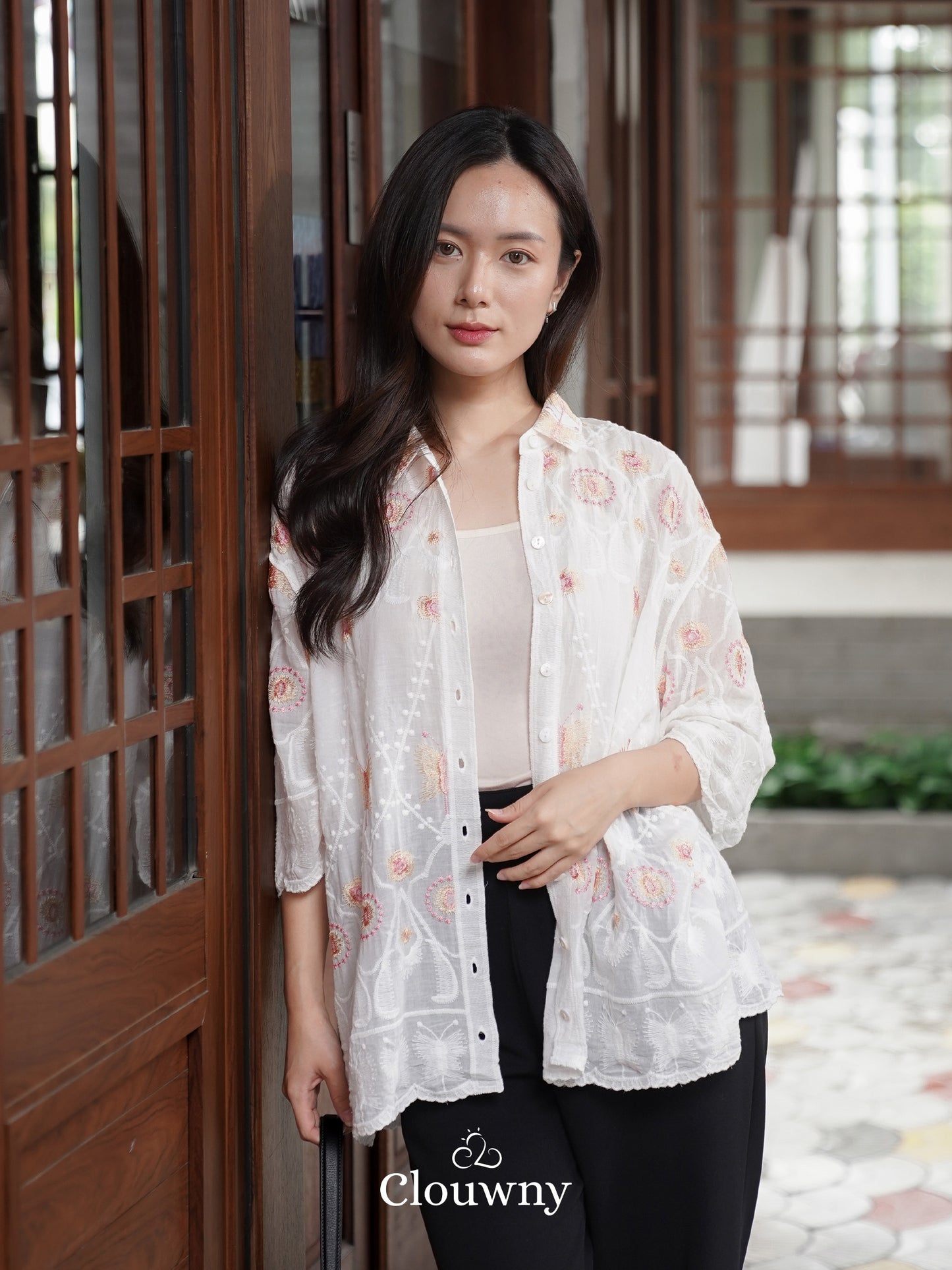 Hanni Embroidery Shirt - White