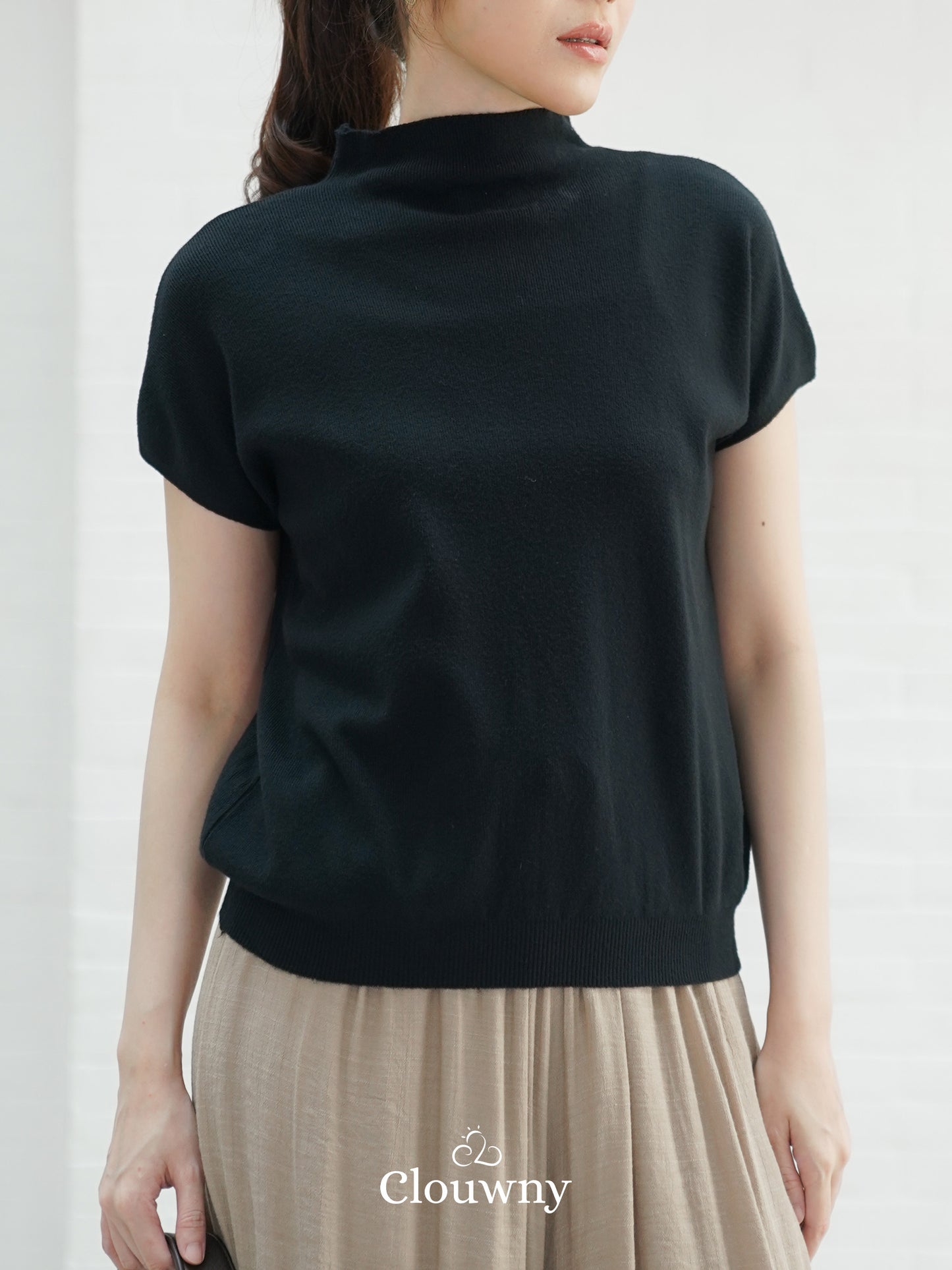 Atasan Semi Turtle - Hitam