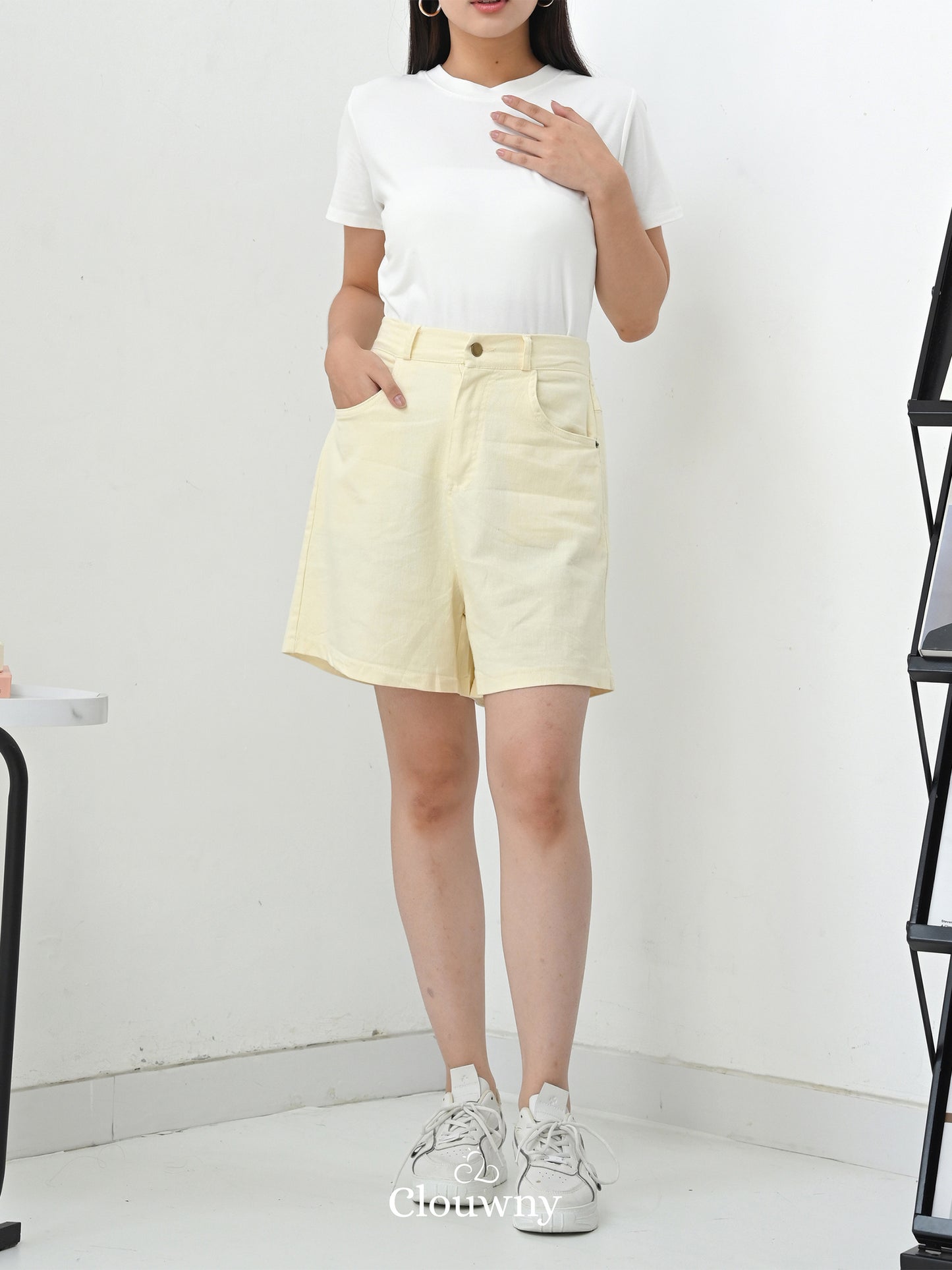 Key Denim Short Pants - Cream