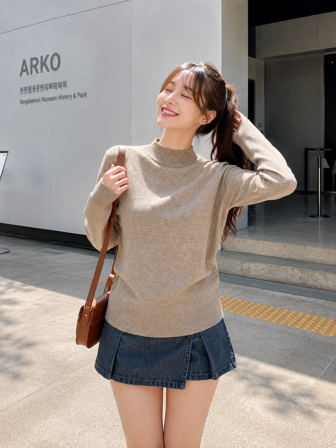 Tena Round Knit Longsleeve - Khaki