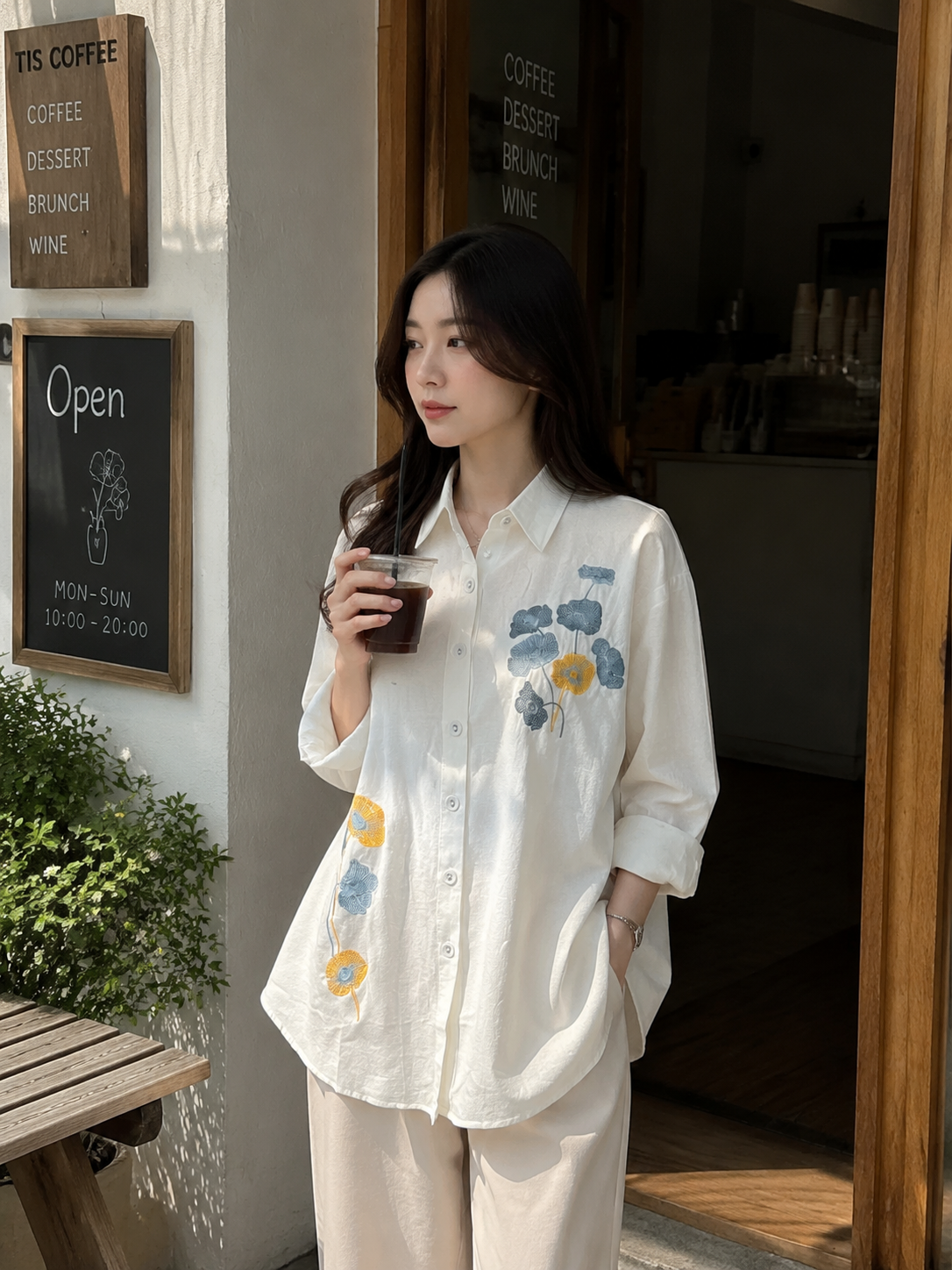 Elpha Flower Cotton Longsleeve - White