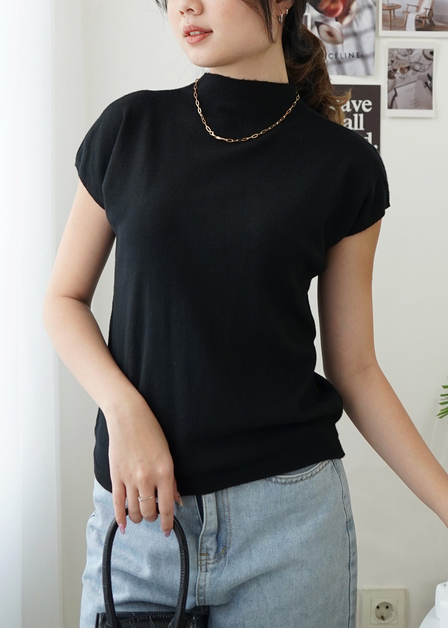 Semi Turtle Top - Black