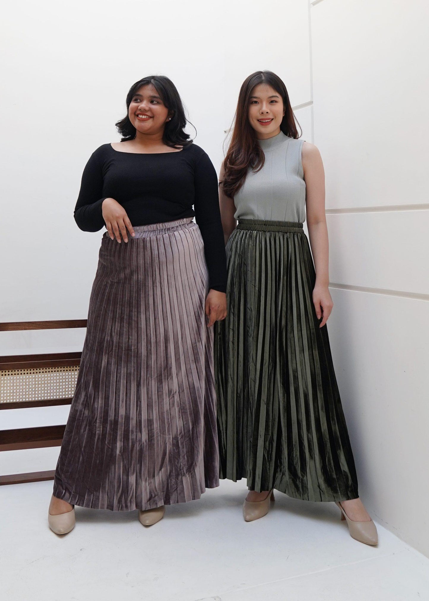 Minari Velvet Skirt - Army
