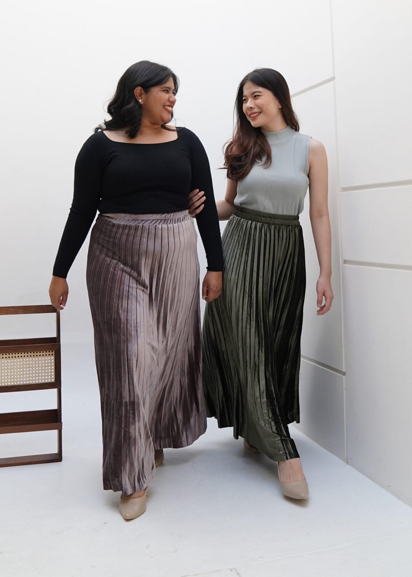 Minari Velvet Skirt - Army