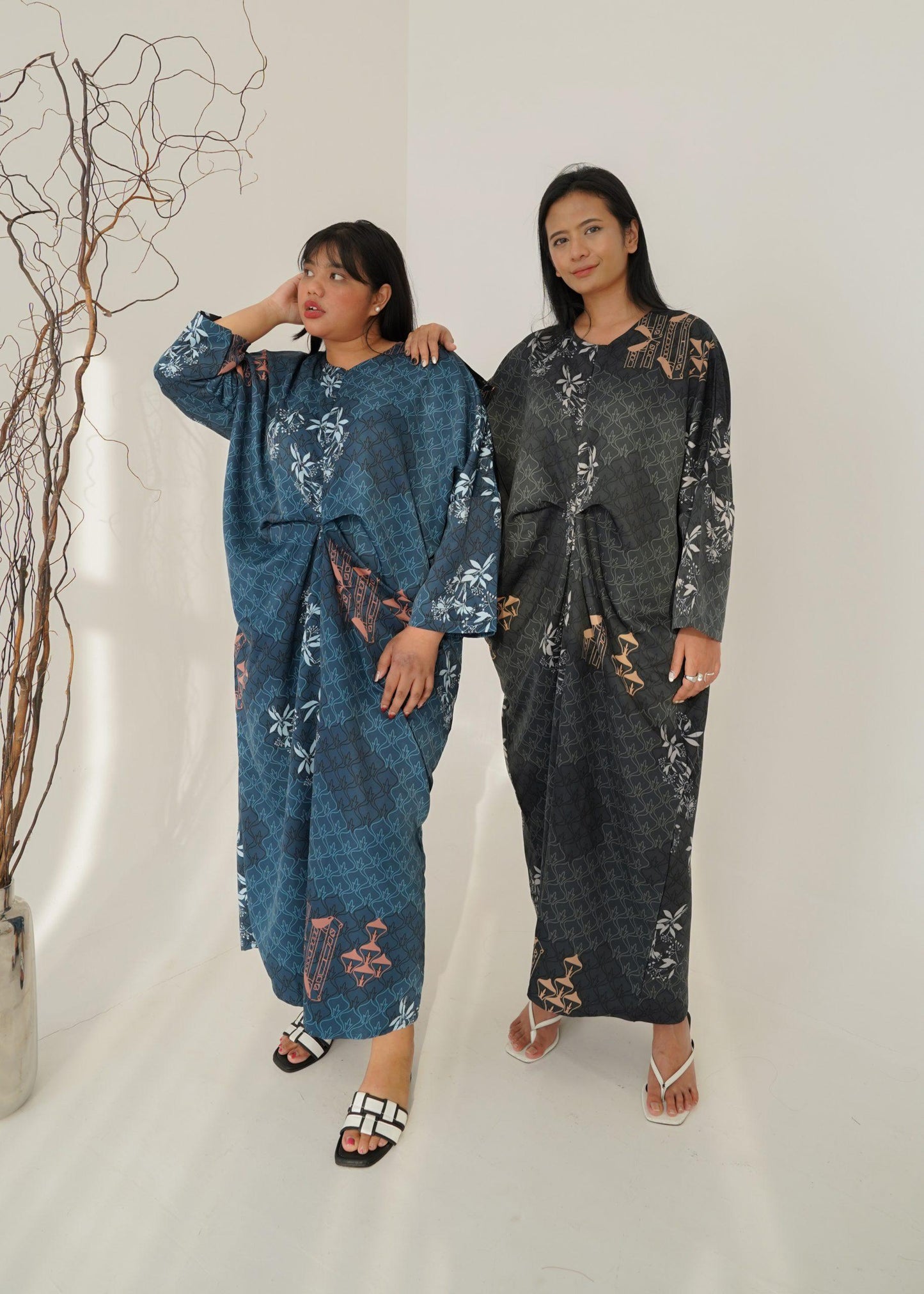 Vinca Kaftan Dress - Navy