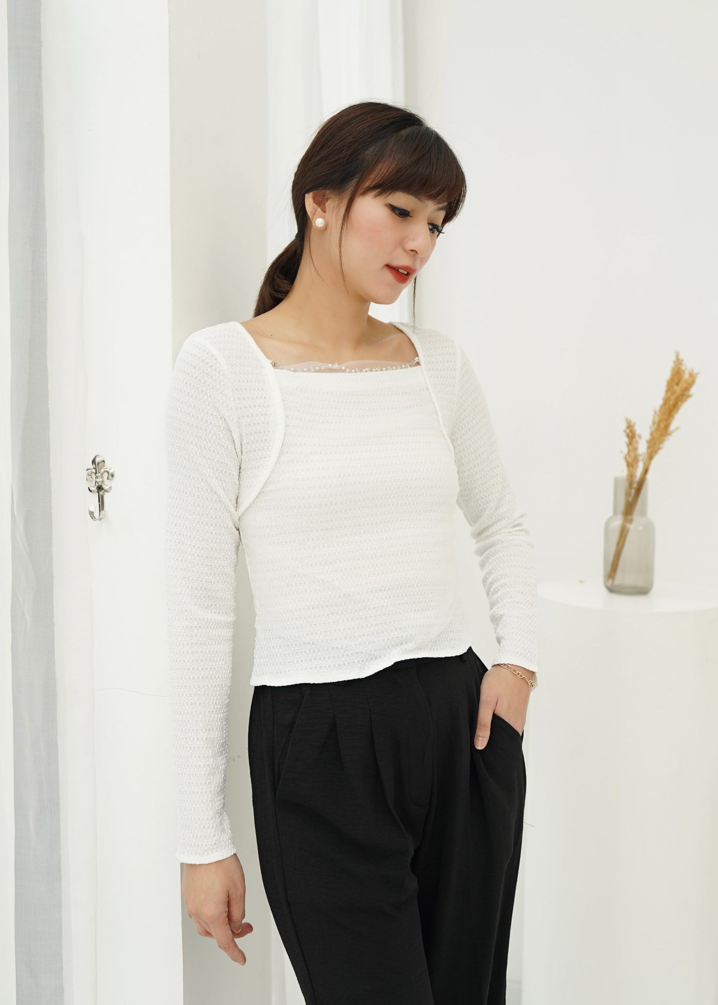 Moja Pearl Longsleeve - White