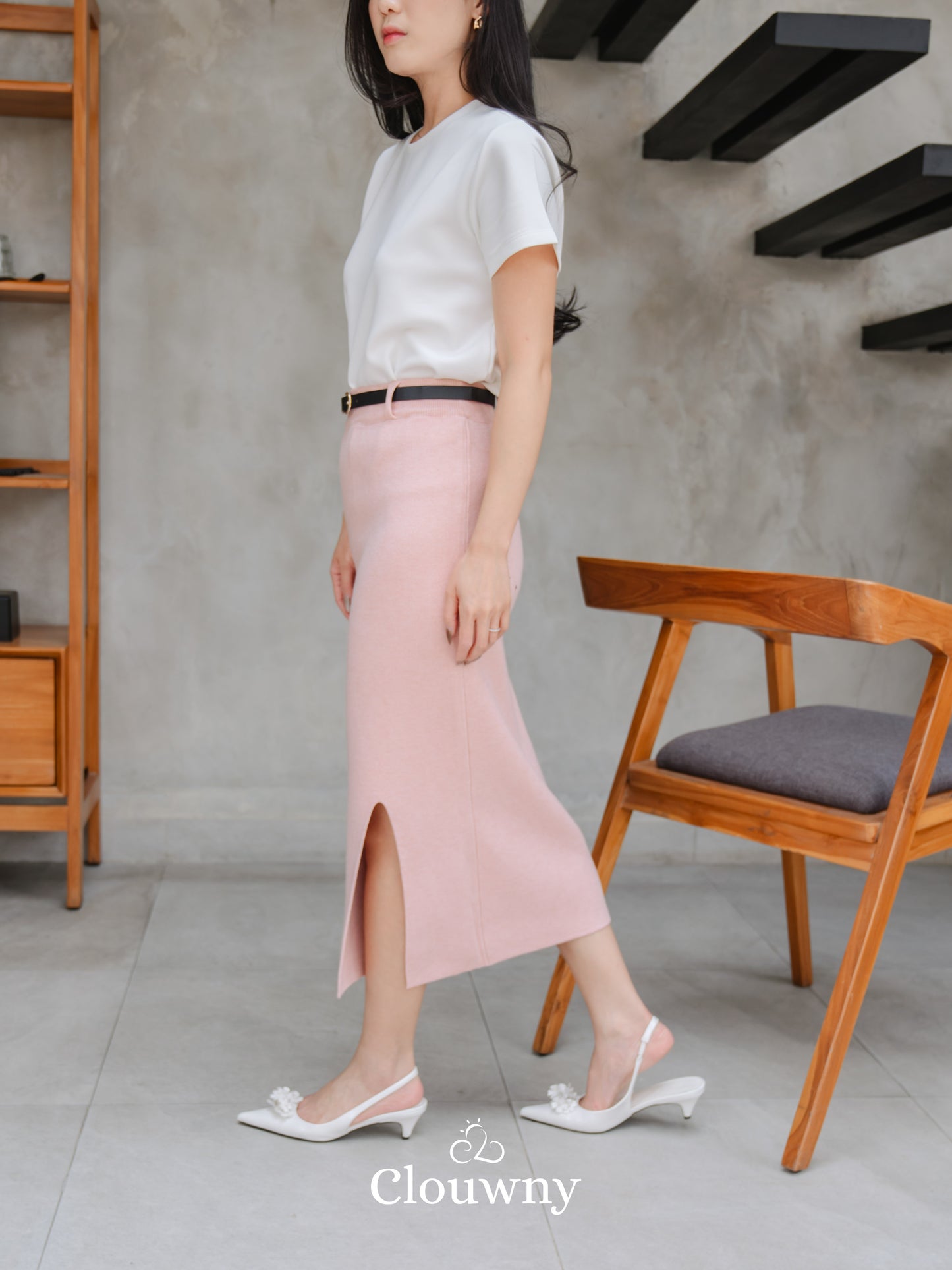 Editor Slit Skirt - Pink