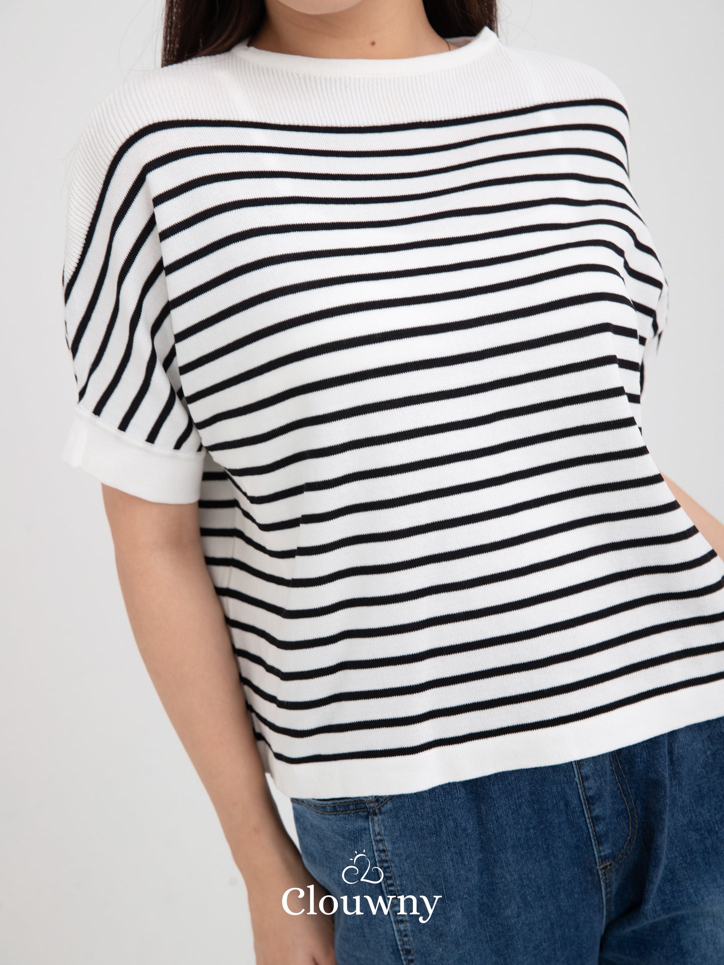 Max Stripes Batwing - White