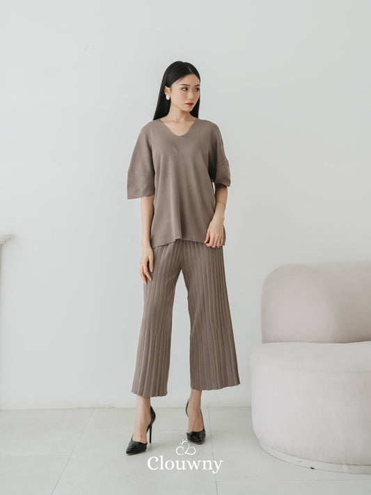 Lyra Vneck Set - Beige