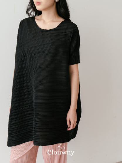 Celi Assymetric Pleats Top - Black