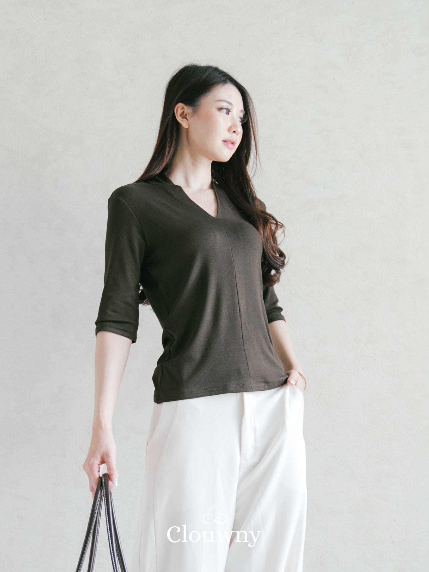 Elara Vneck Top - Coffee