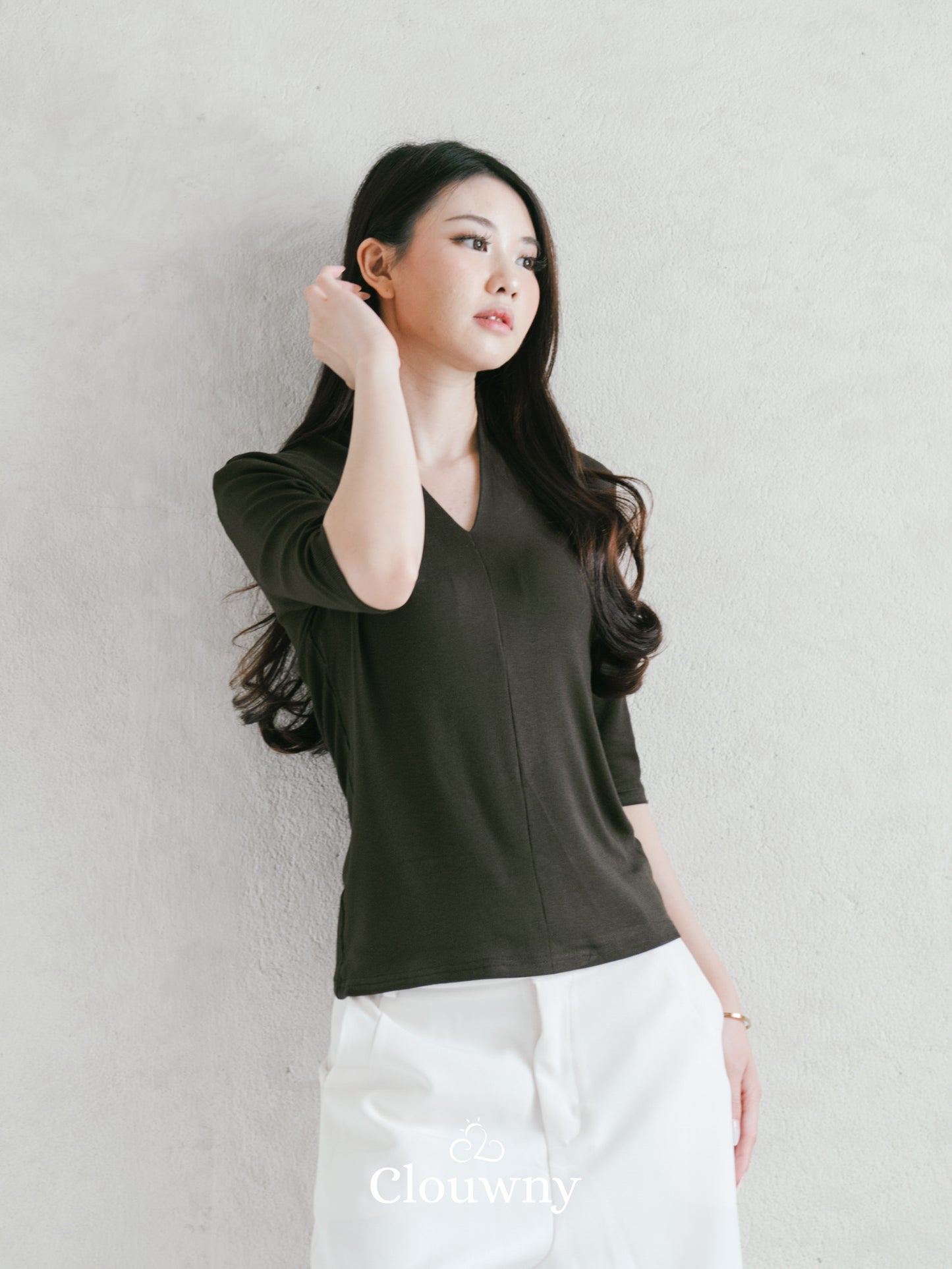 Elara Vneck Top - Coffee