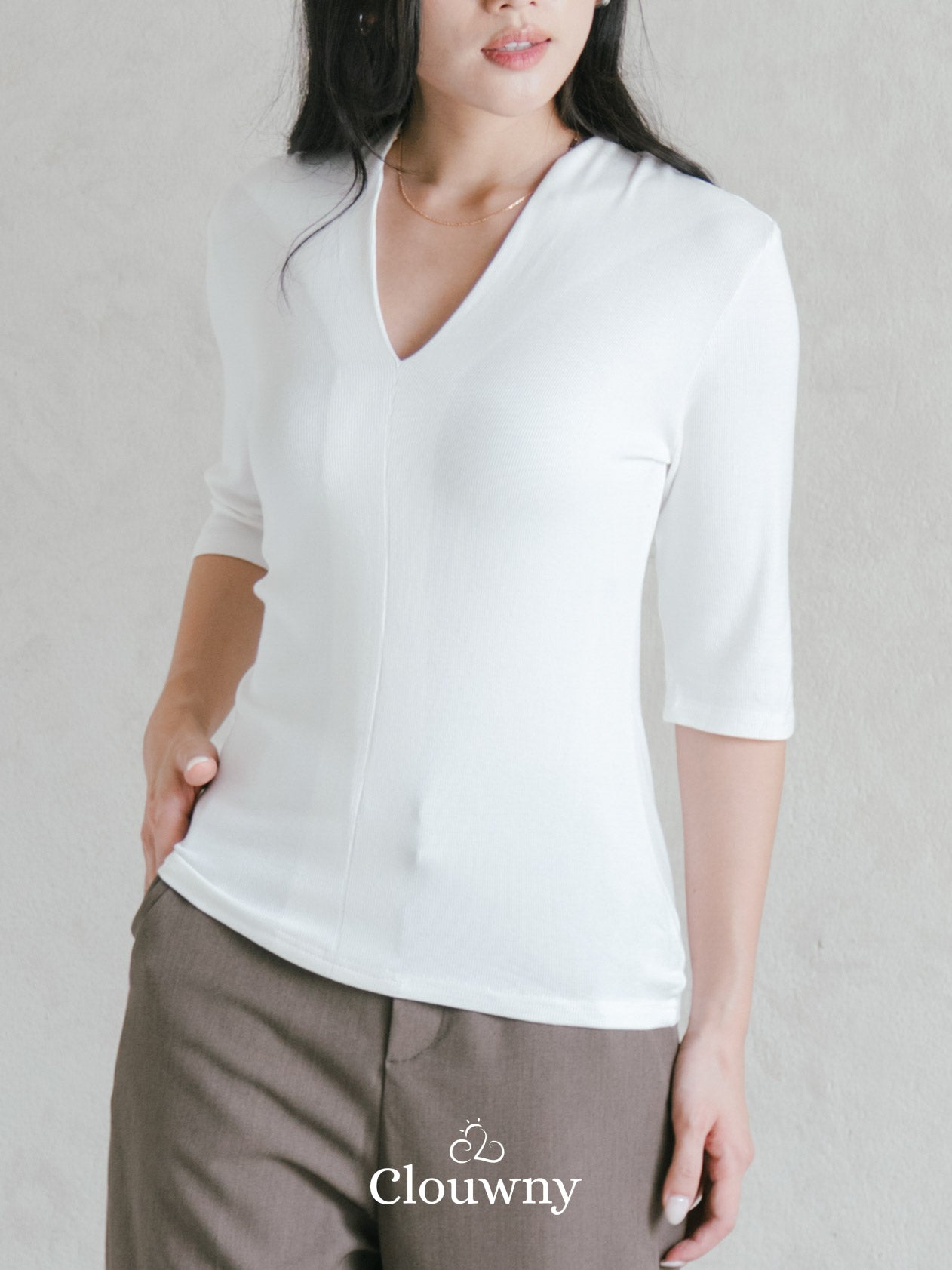 Elara Vneck Top - White