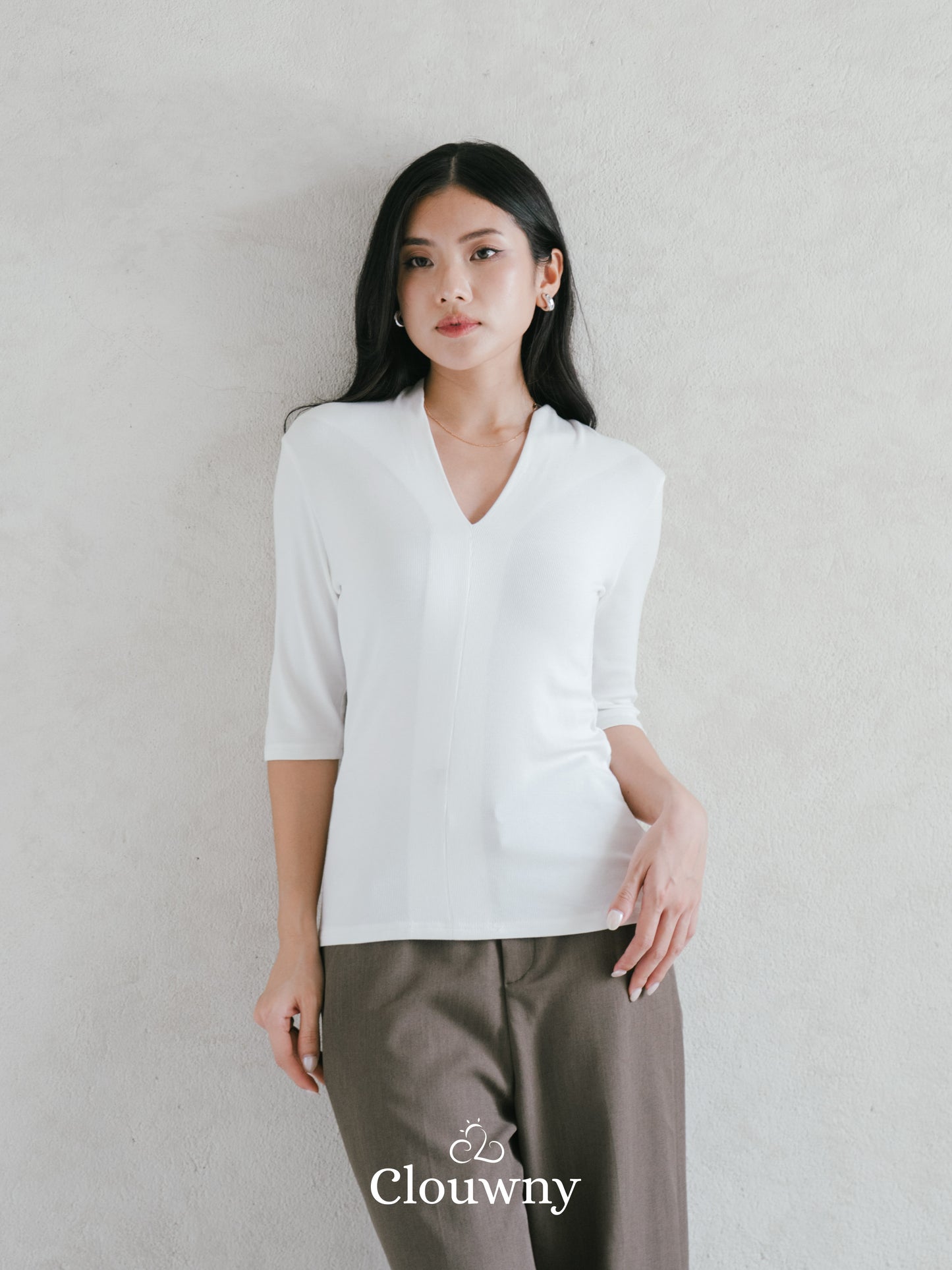 Elara Vneck Top - White