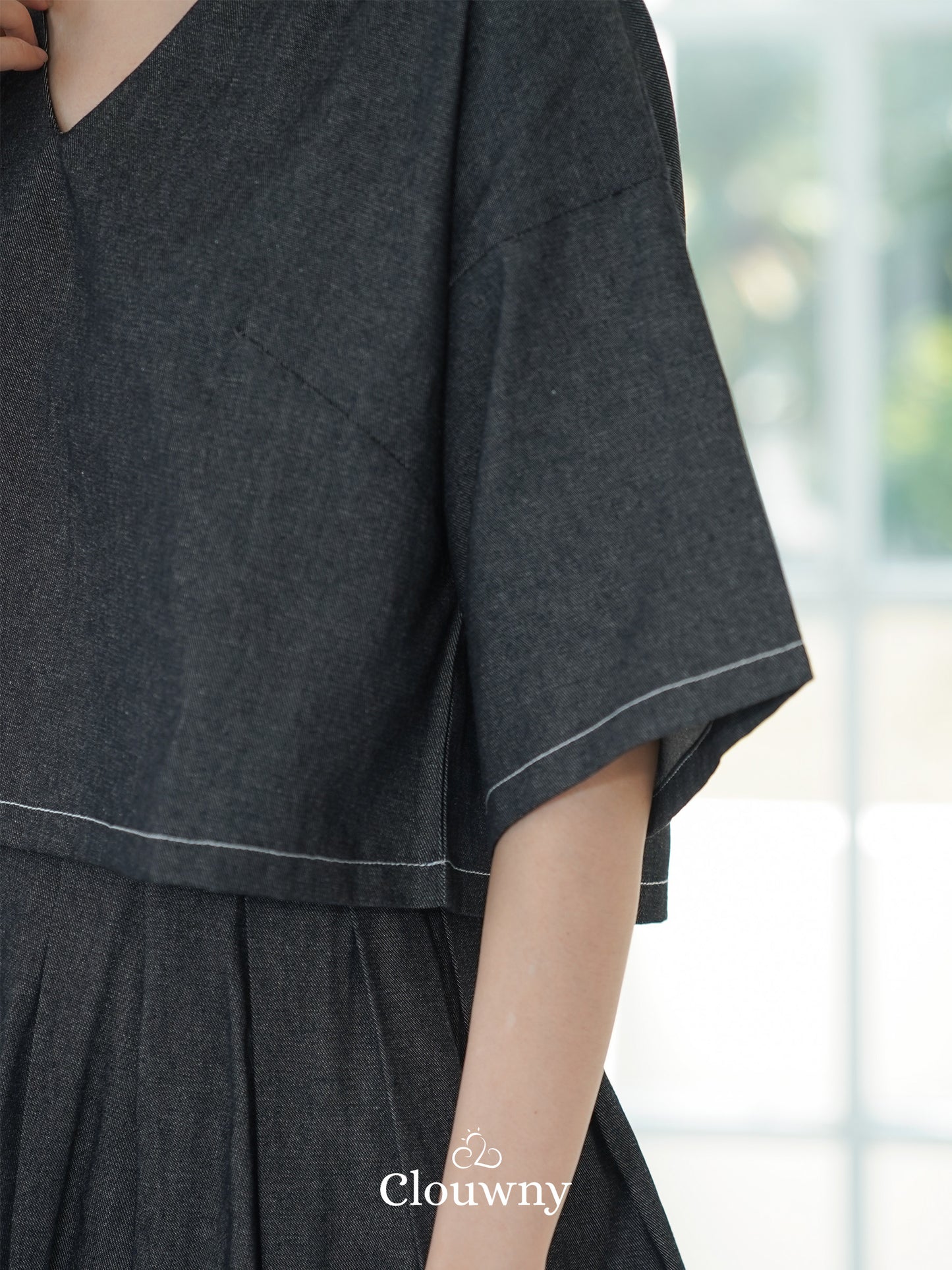 Hansen Vneck Blouse - Grey