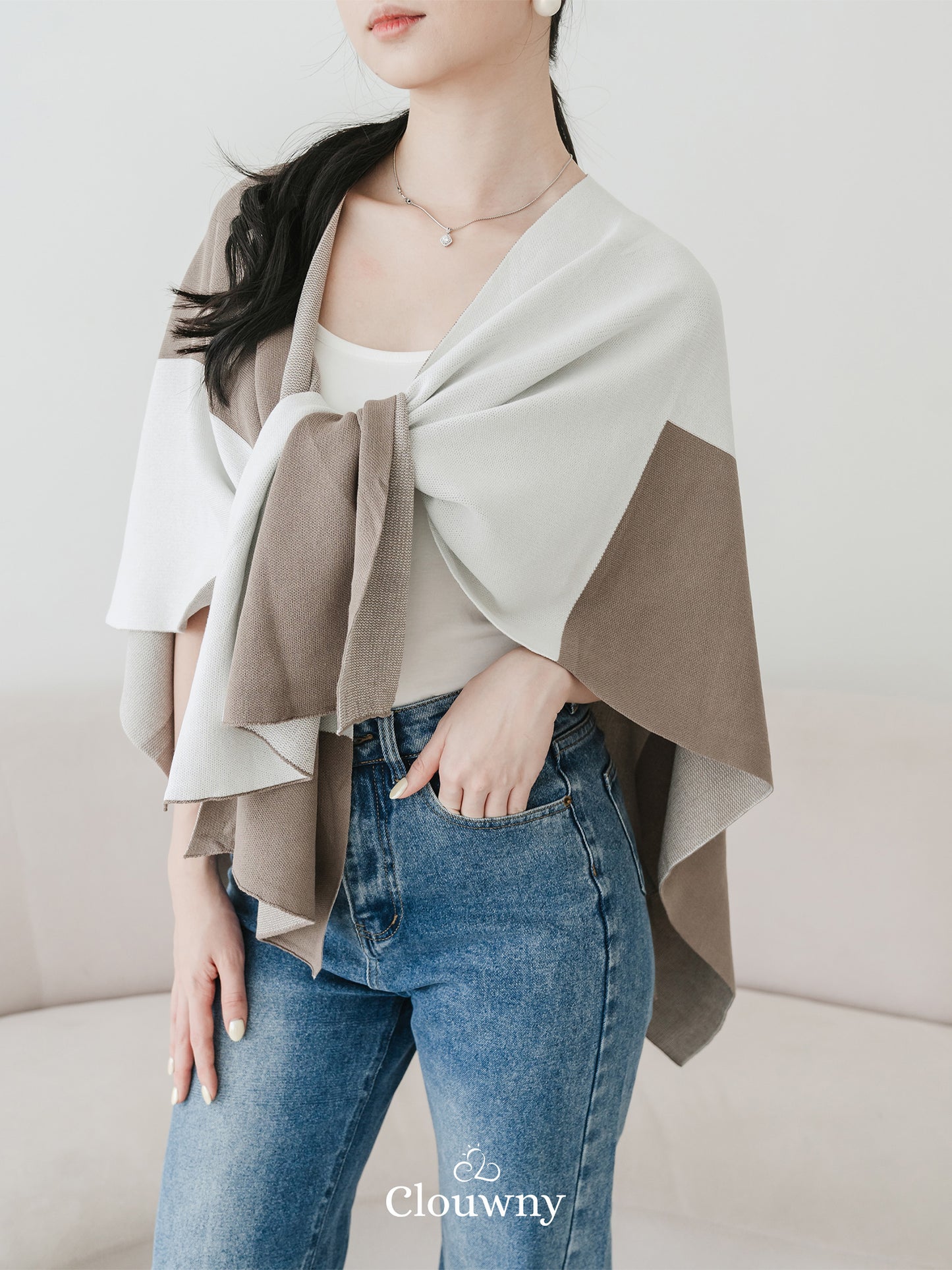 Justine Scarf Outer - Beige