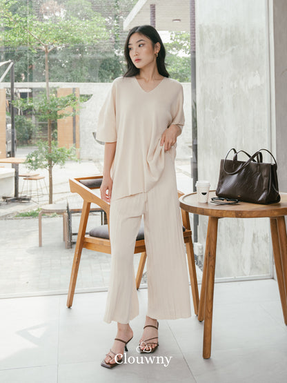 Lyra Vneck Set - Cream