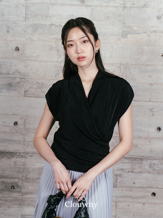 Gemi Vneck Knit Top - Black