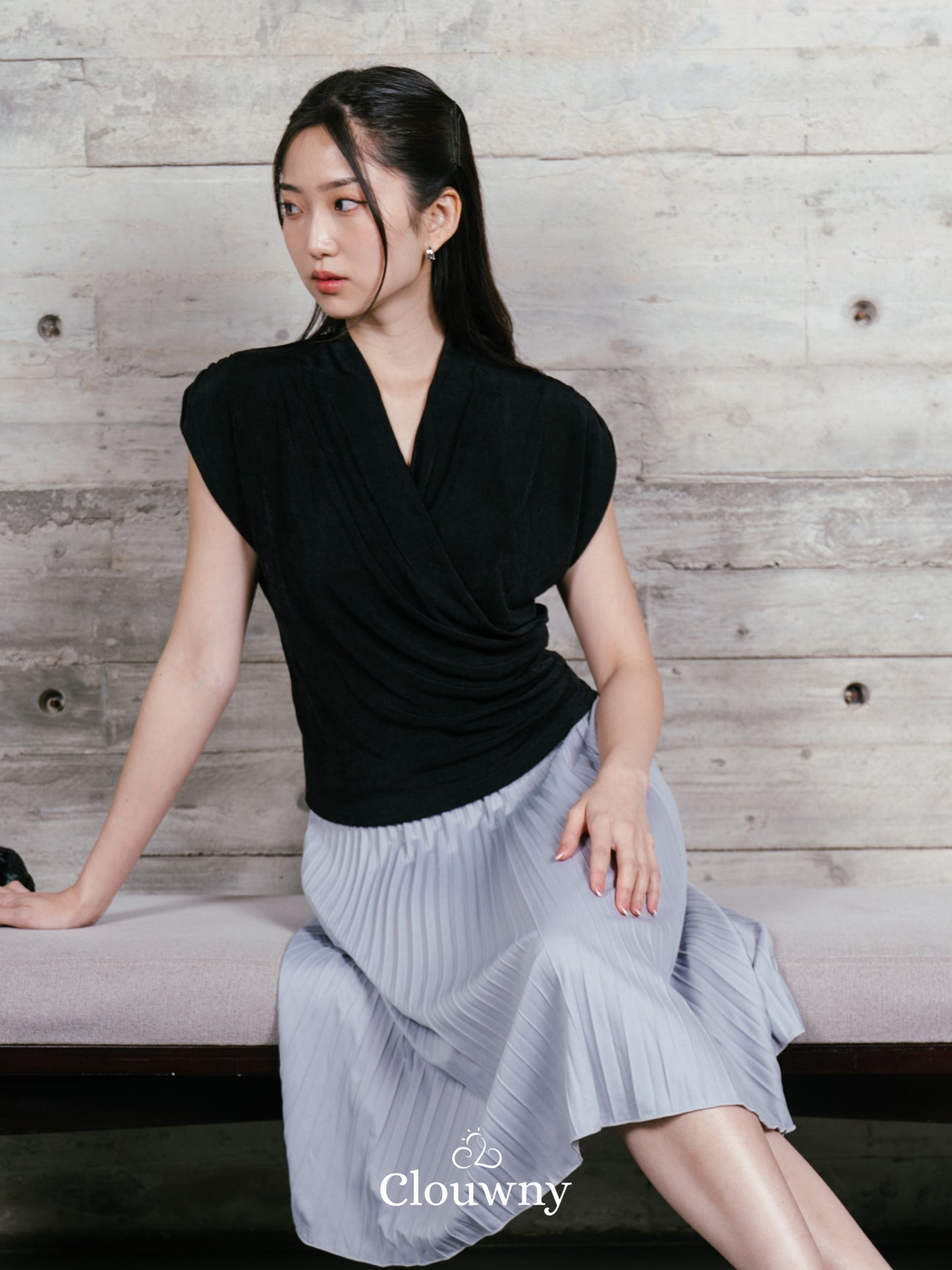 Gemi Vneck Knit Top - Black