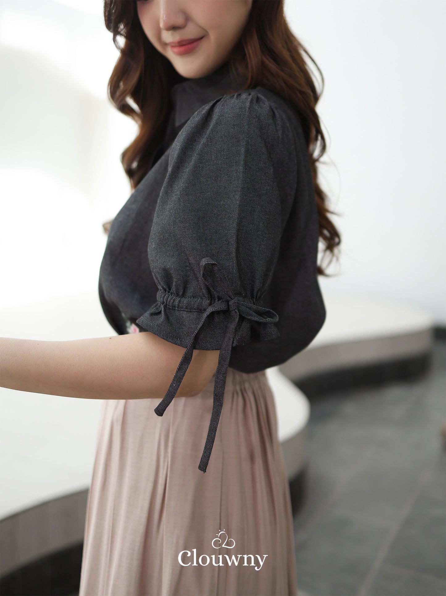 Vilna Embroidery Flower Shirt - Black