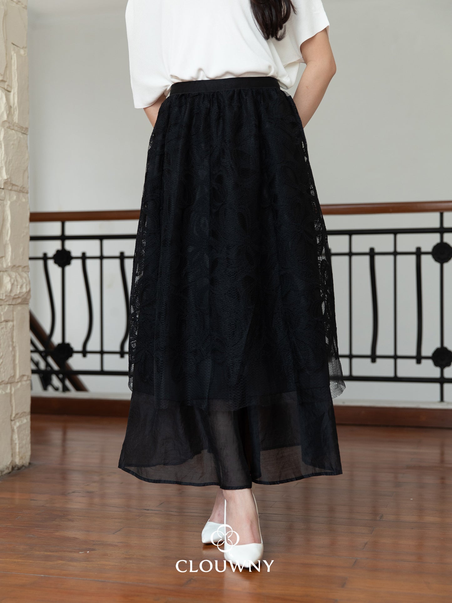 Vera Lace Skirt - Black