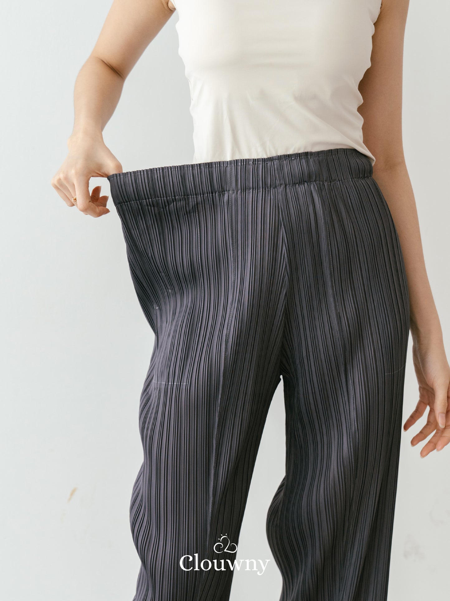 June Basic Pleats Pants - Dark Grey