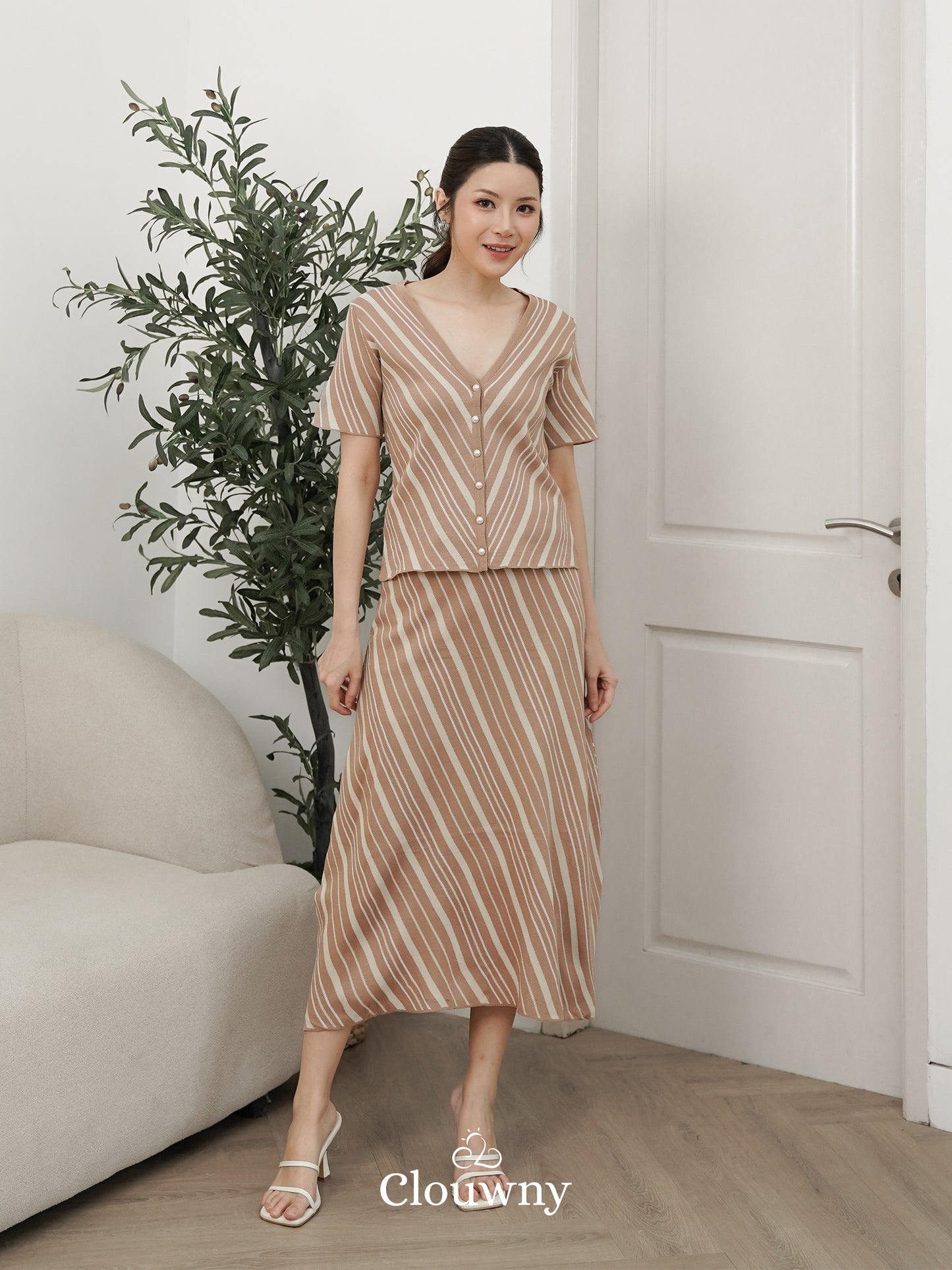 Espana Vneck Knit Set - Khaki