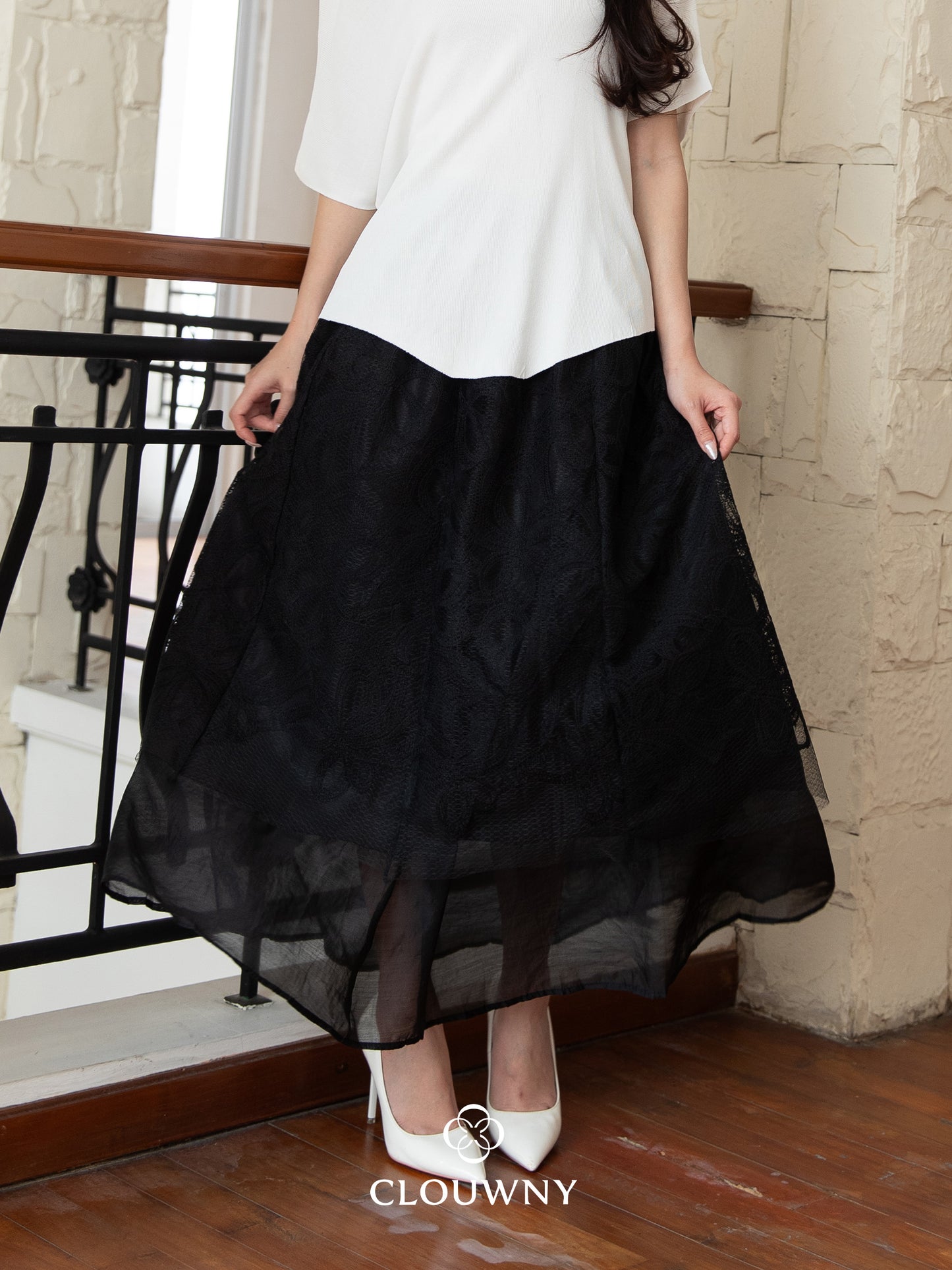 Vera Lace Skirt - Black