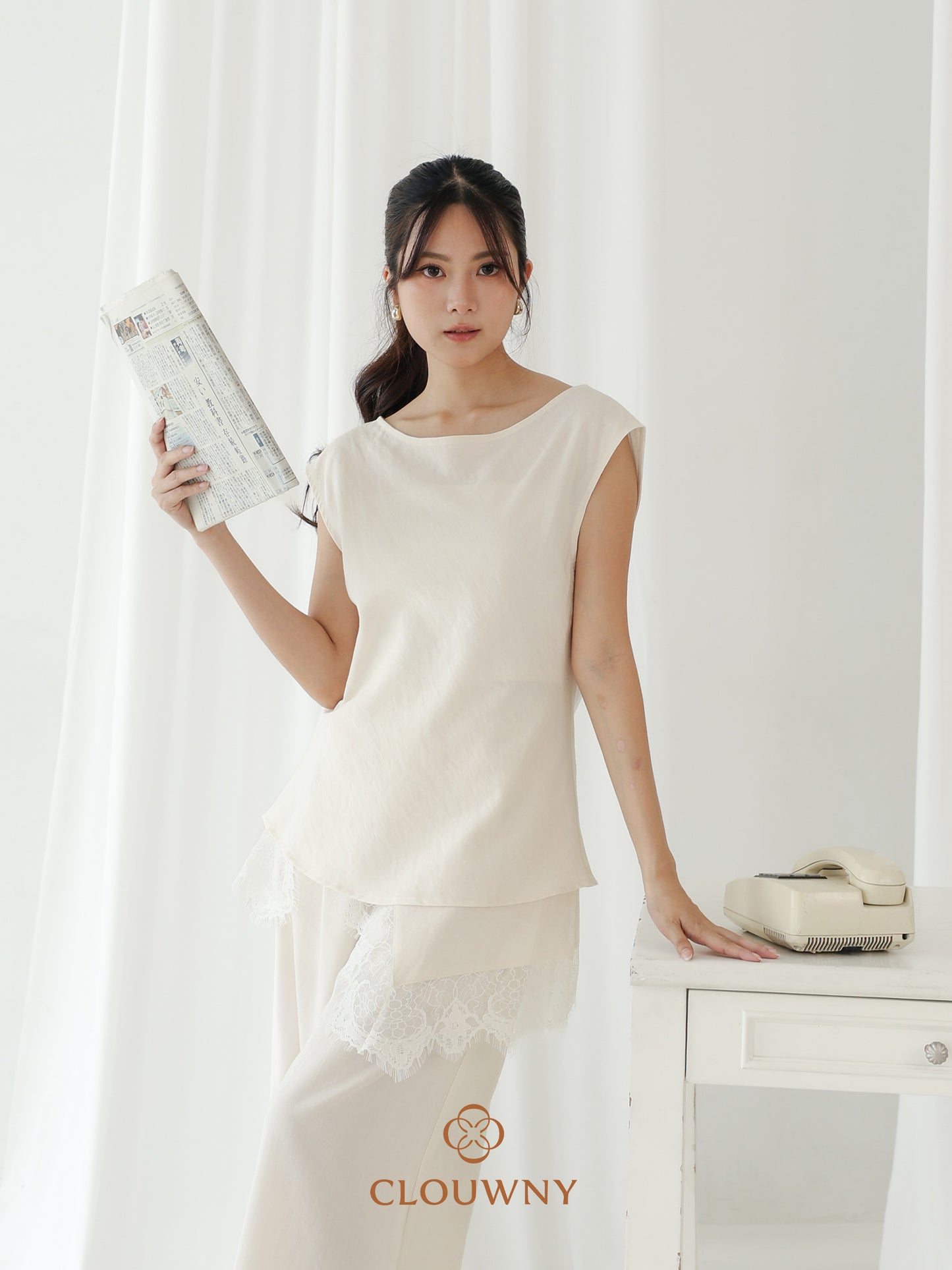 Domia Shoulder Top - Broken White