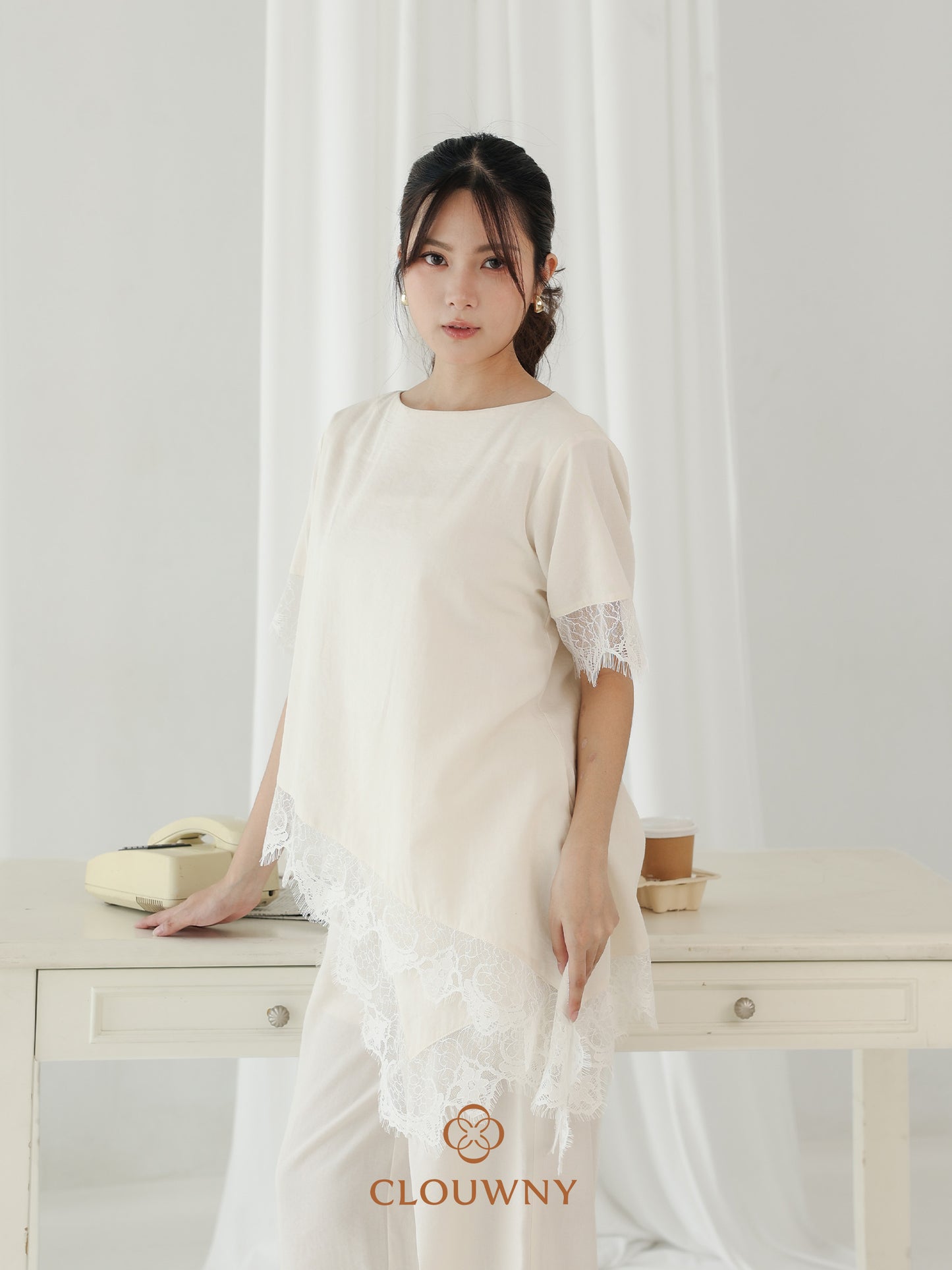 Cloudy Lace Top - Brokenwhite