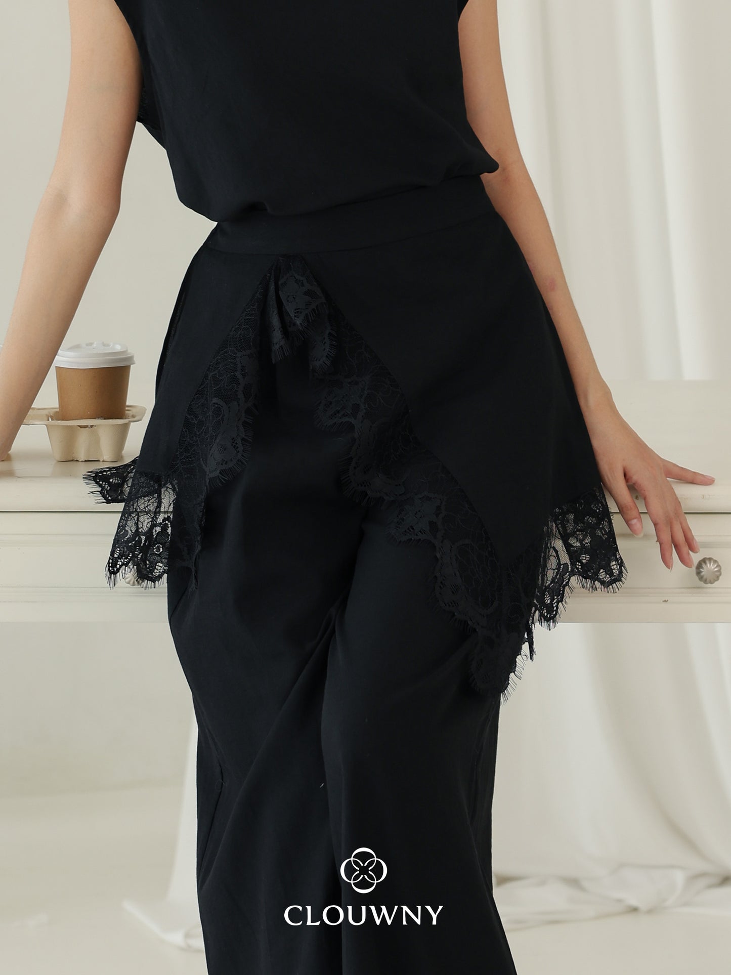 Mercy Lace Cullotes Pants - Black