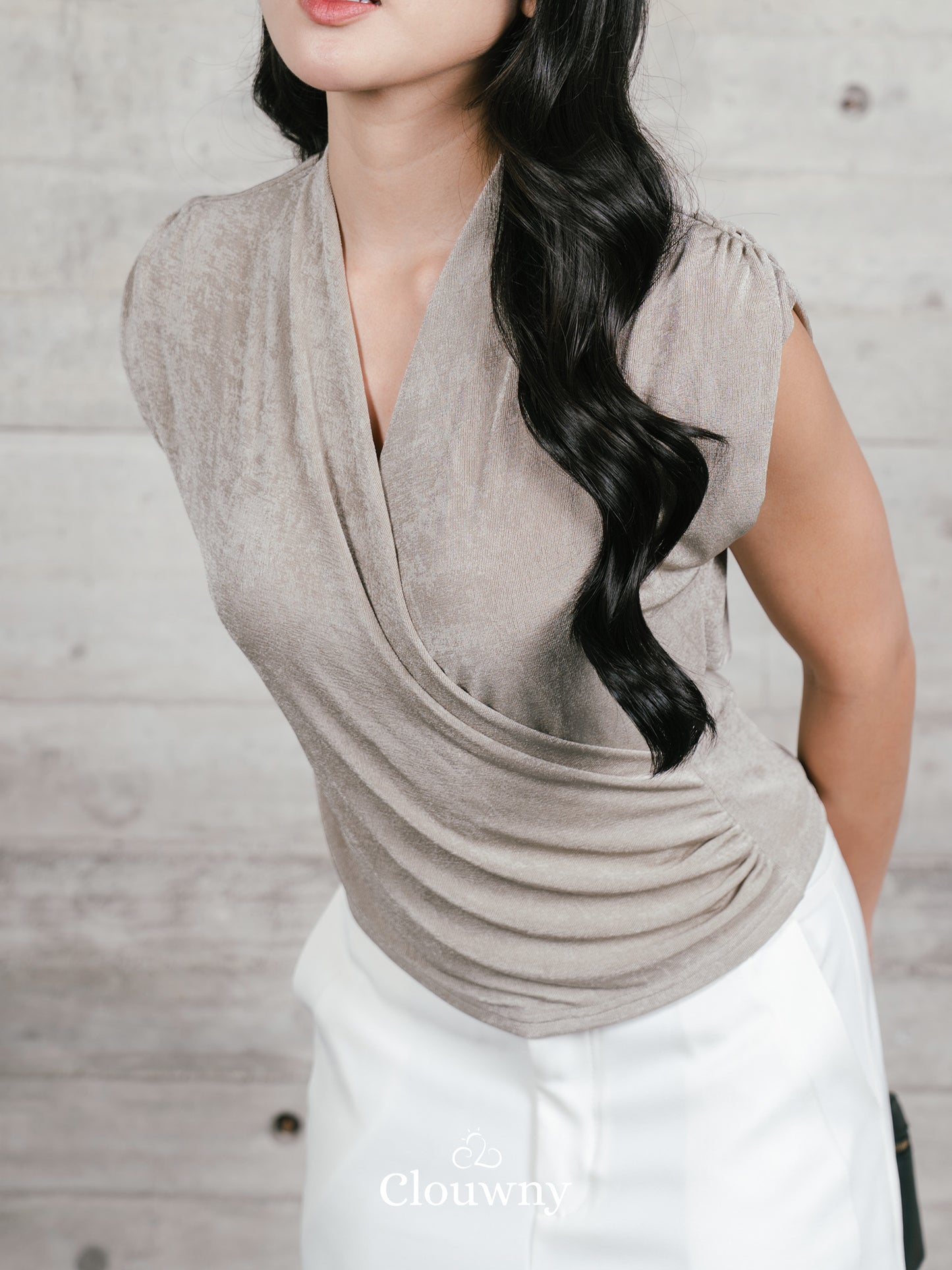 Gemi Vneck Knit Top - Oat