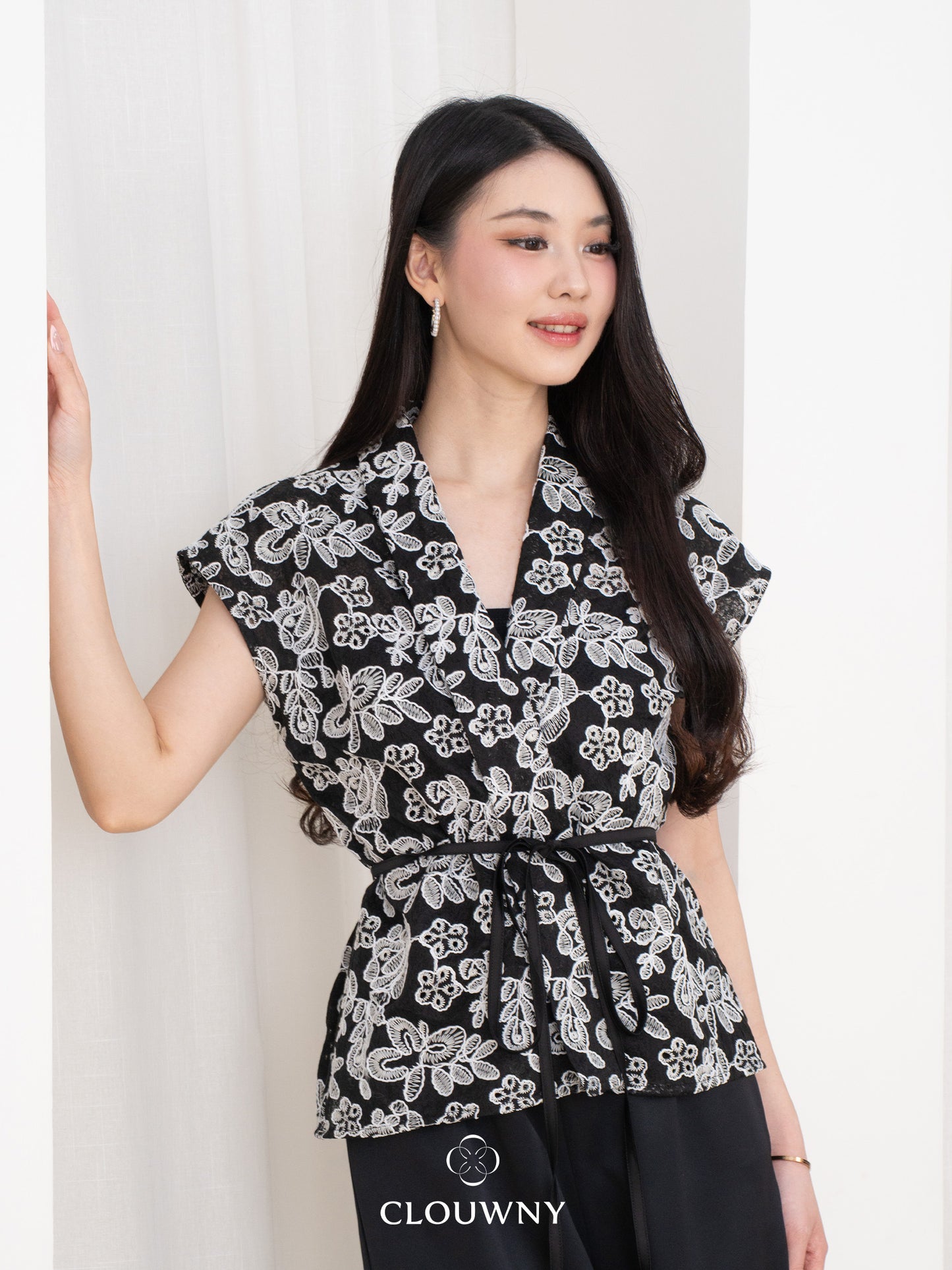 Erin Kimono Embroidery Blouse - Black