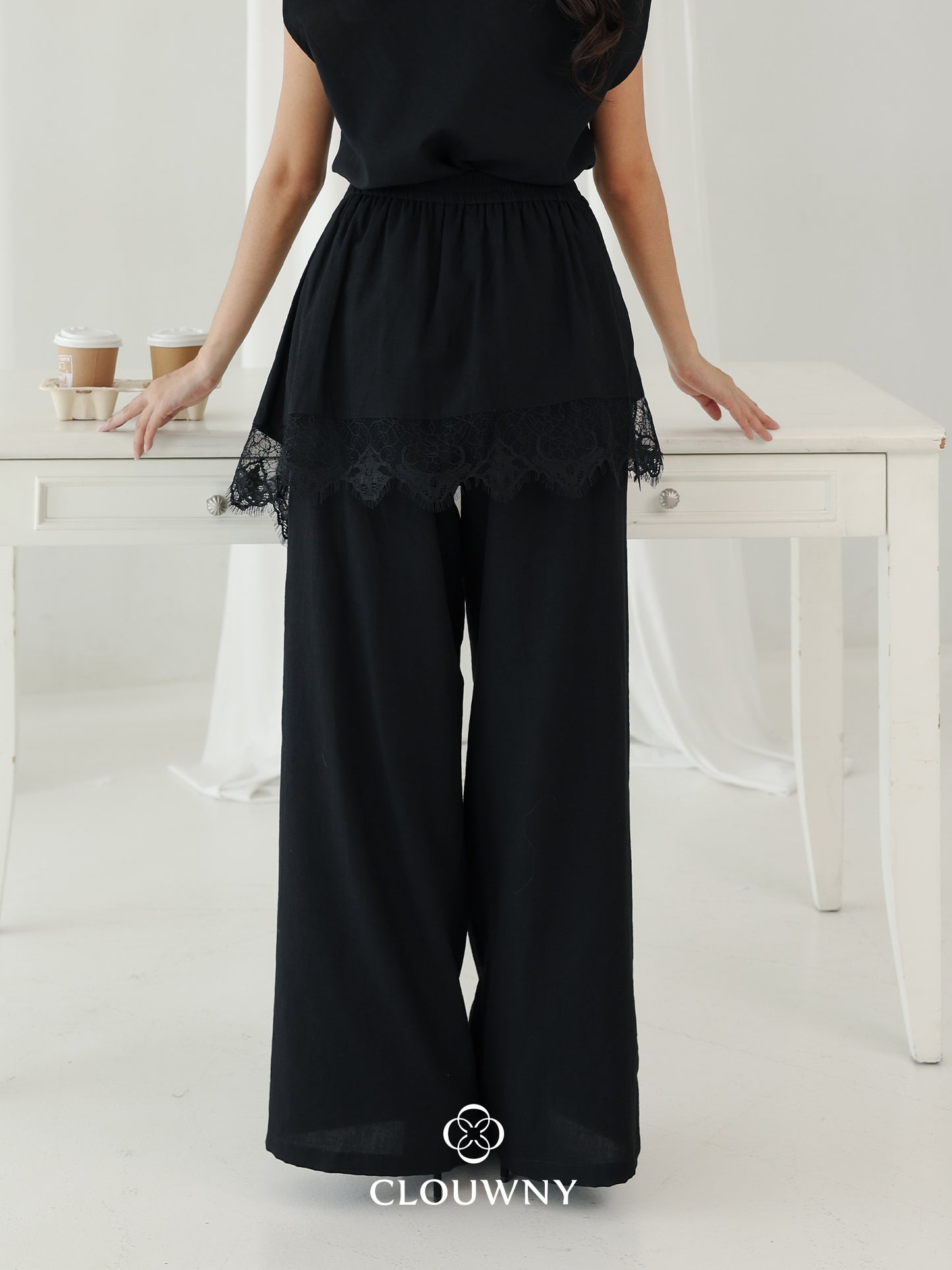 Mercy Lace Cullotes Pants - Black