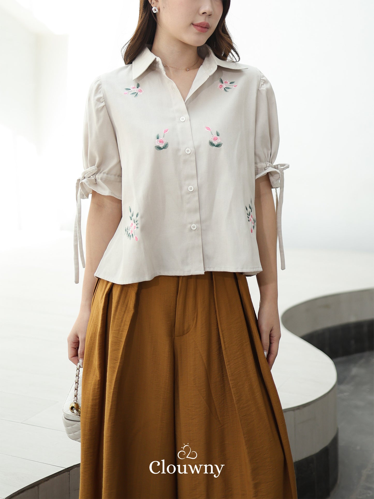 Vilna Embroidery Flower Shirt - Khaki