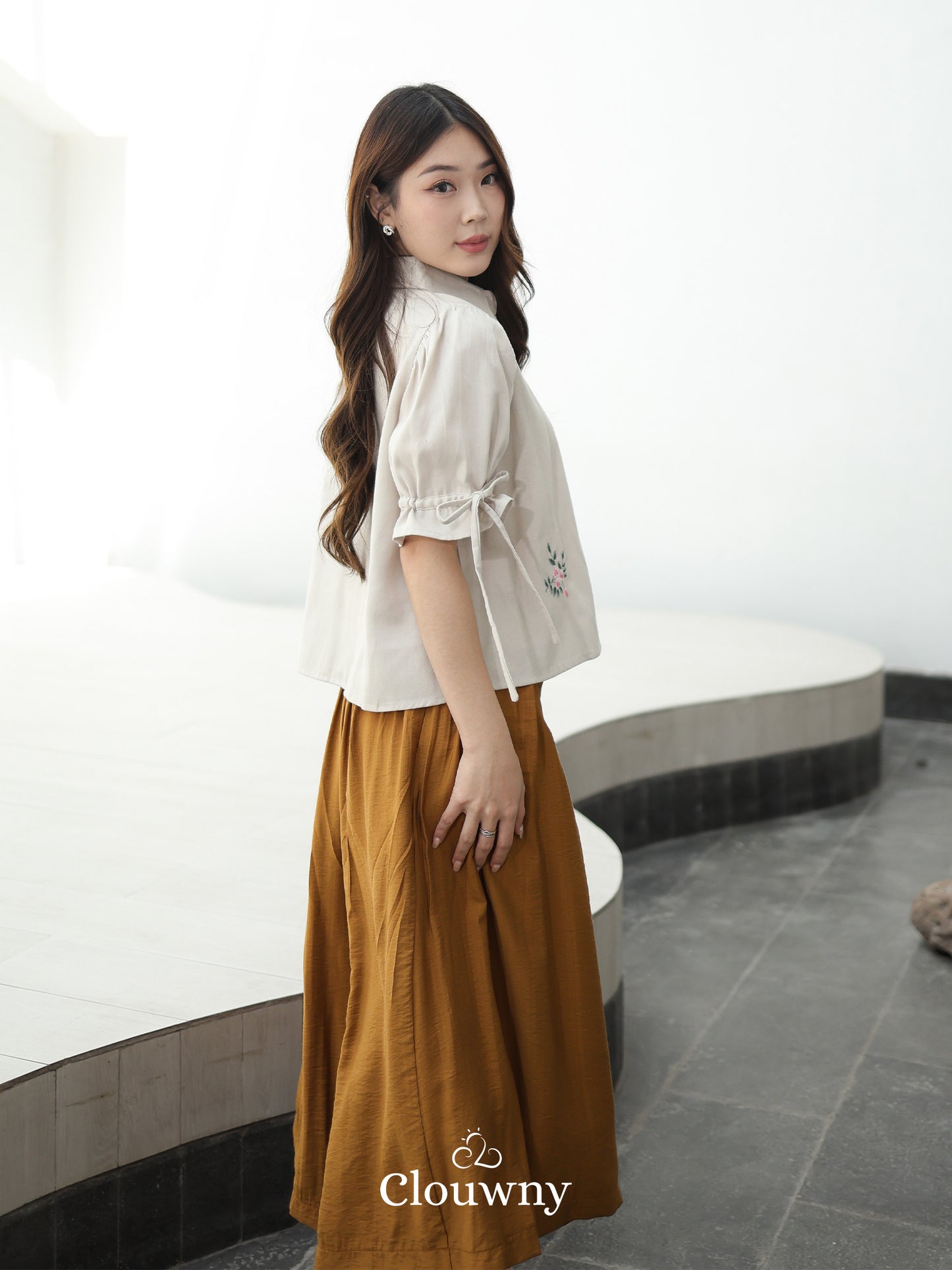 Vilna Embroidery Flower Shirt - Khaki