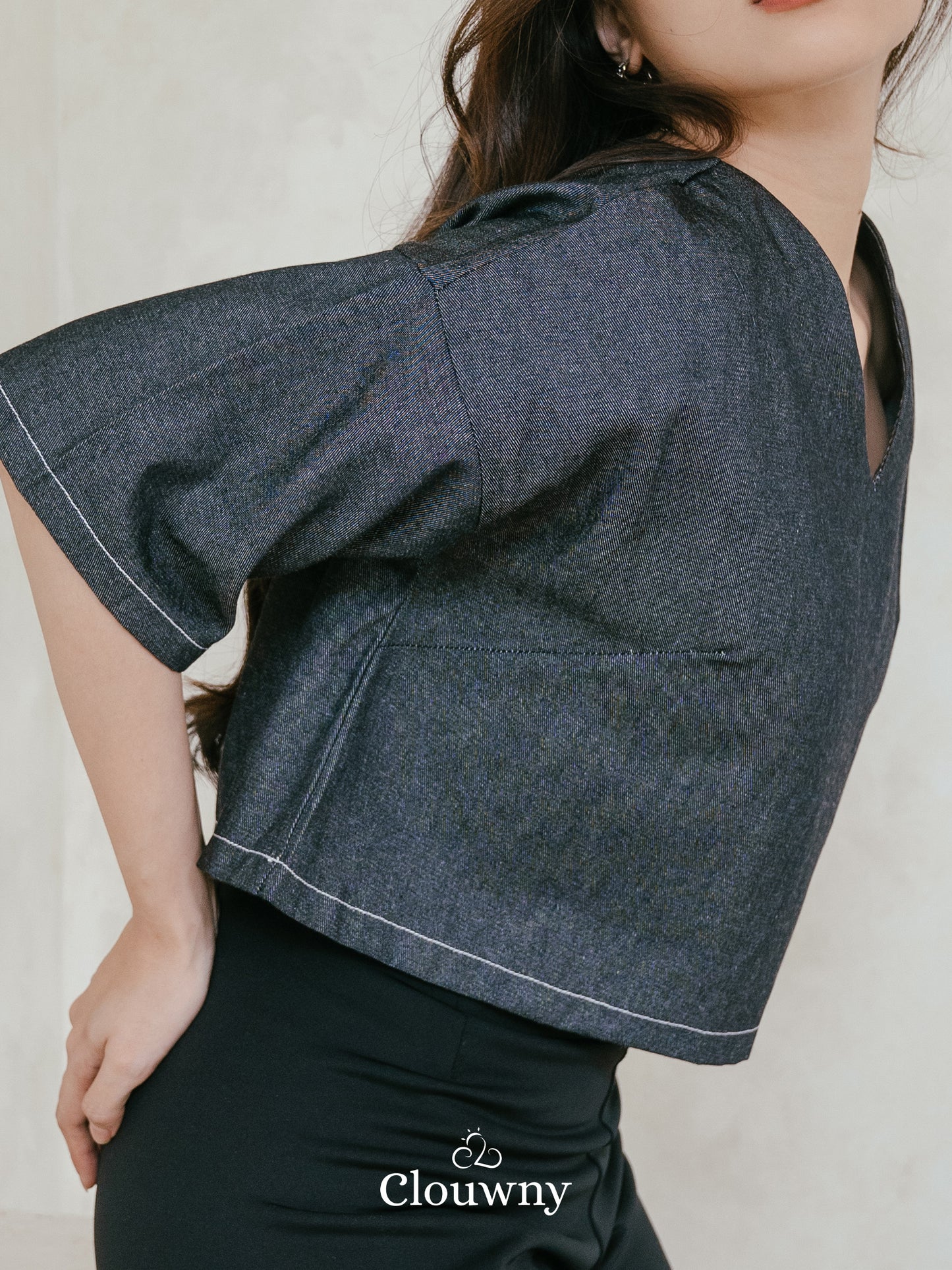 Hansen Vneck Blouse - Grey