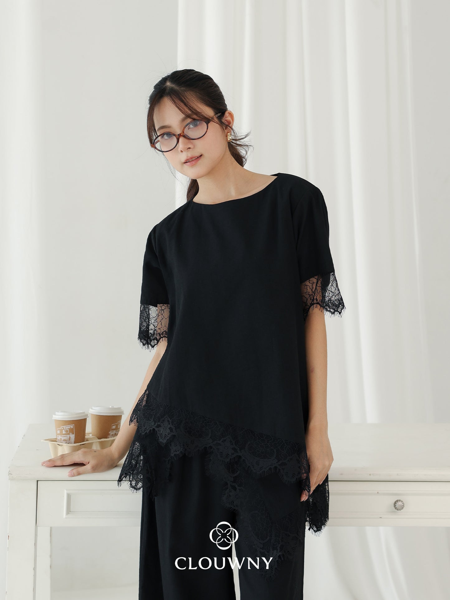 Cloudy Lace Top - Black