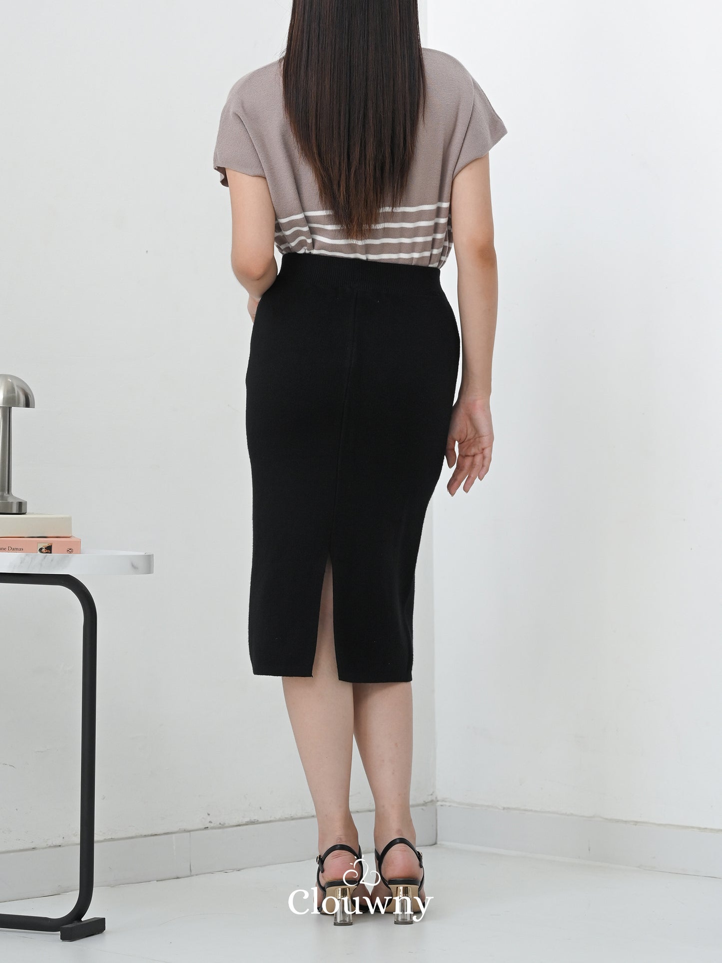 Betrand Basic Midi Skirt - Black